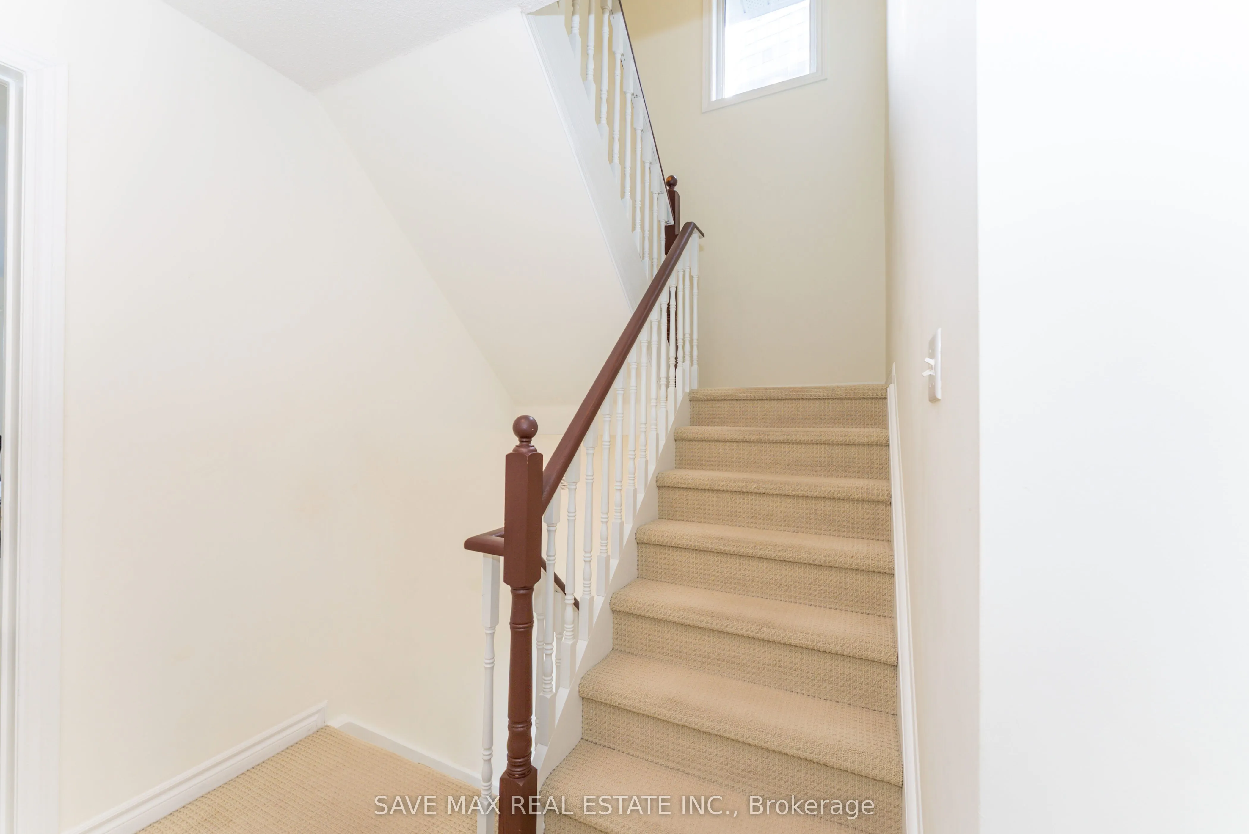 840 Dundas Street W, #25