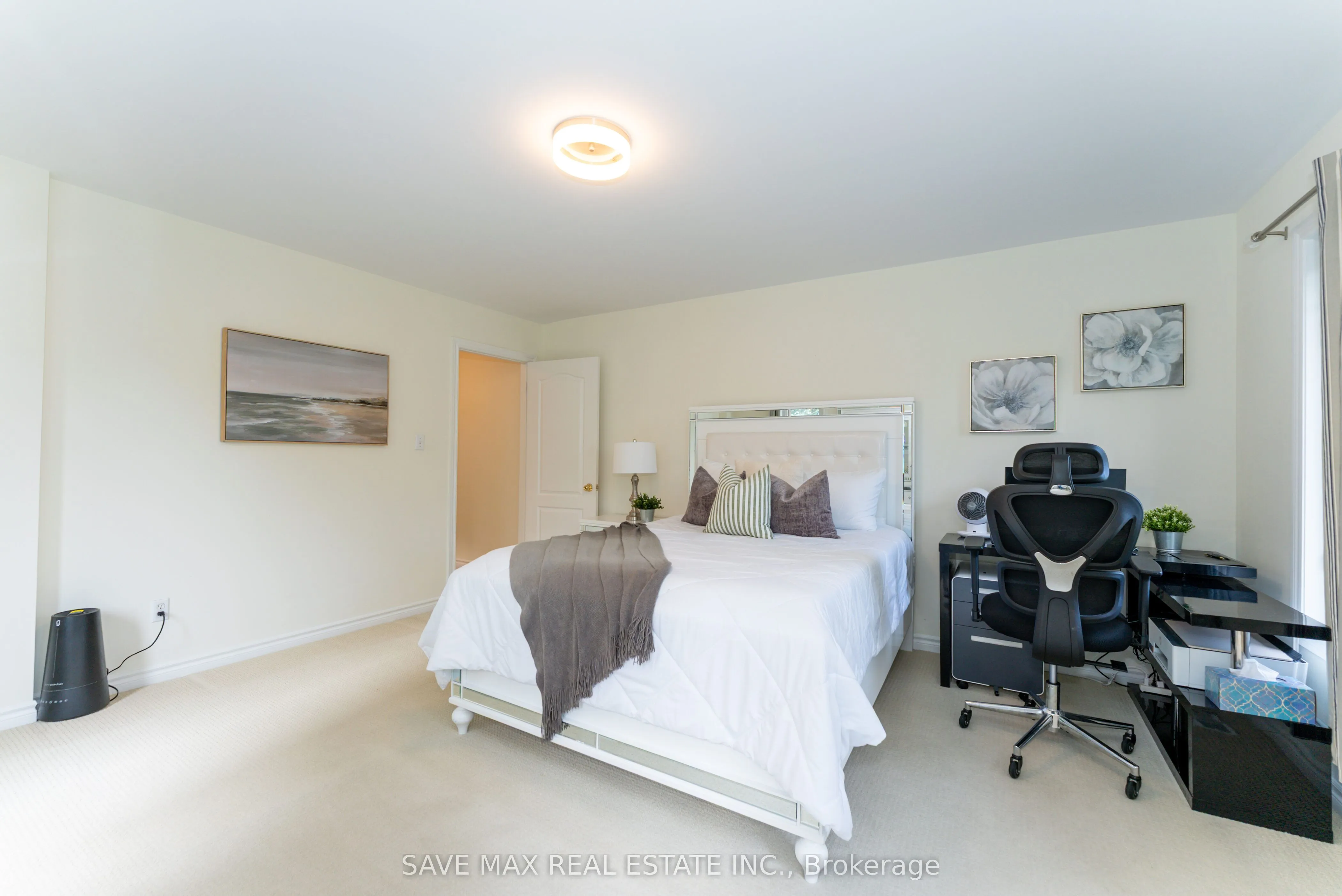840 Dundas Street W, #25