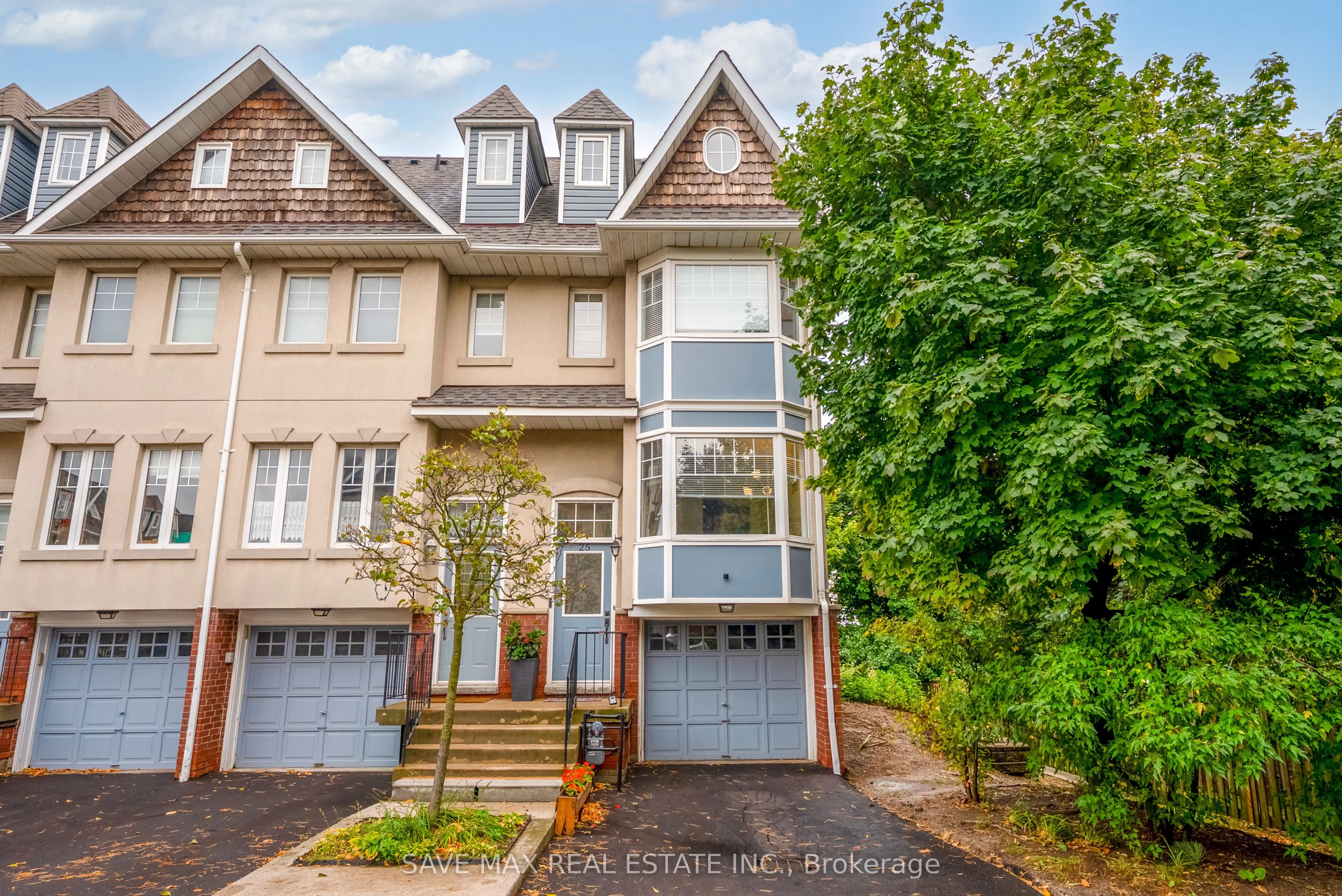 840 Dundas Street W, #25