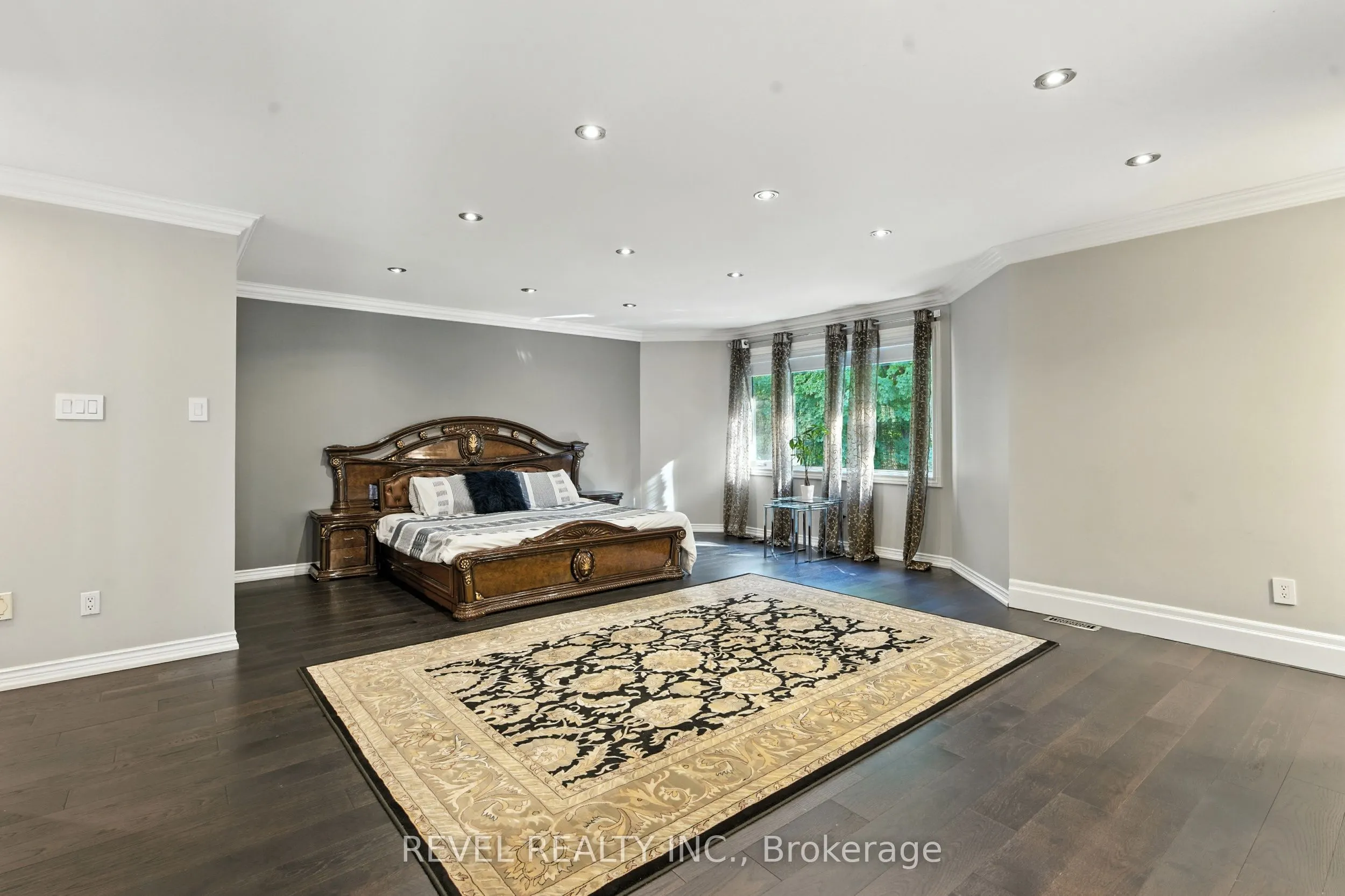 1251 WHITE Lane