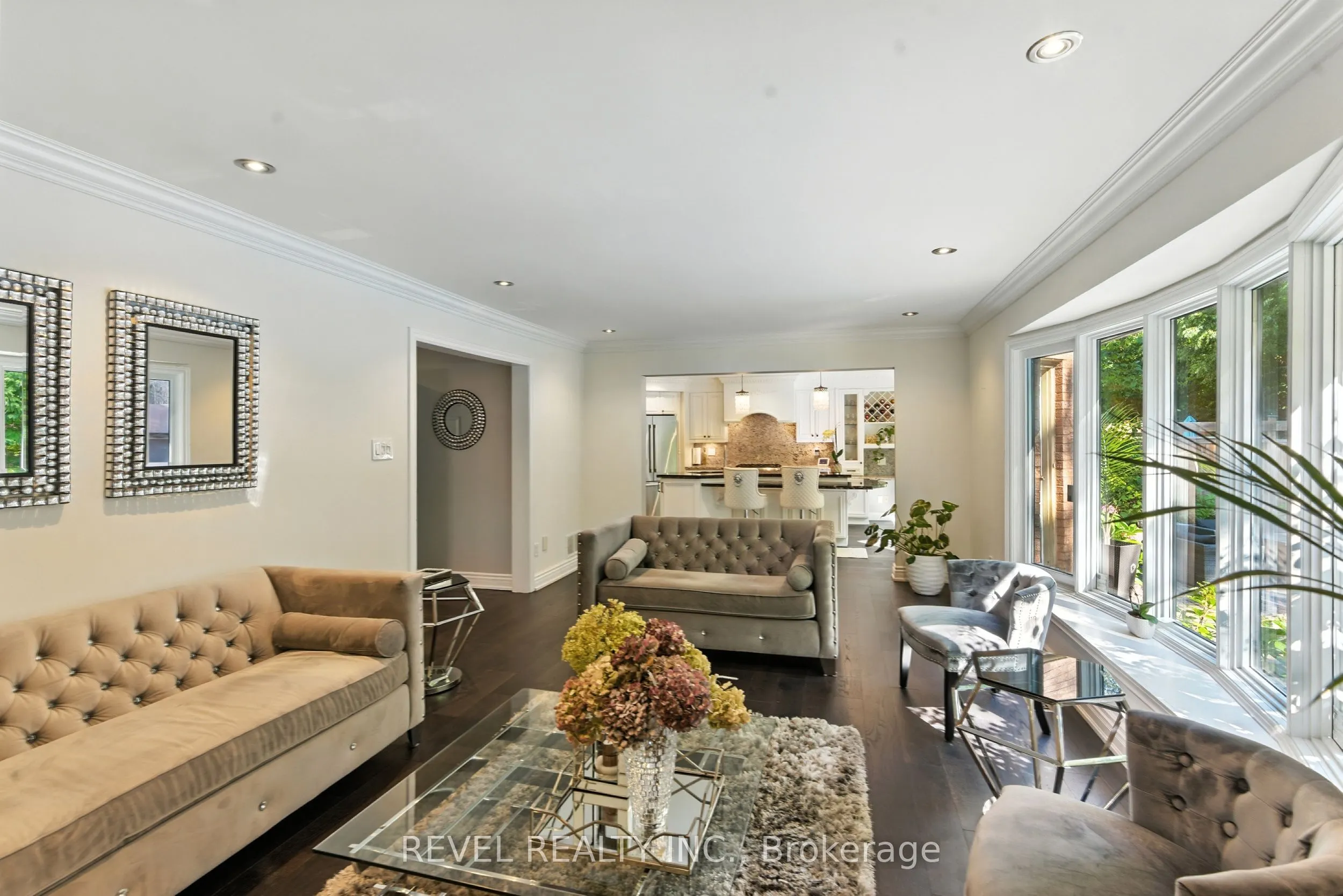 1251 WHITE Lane
