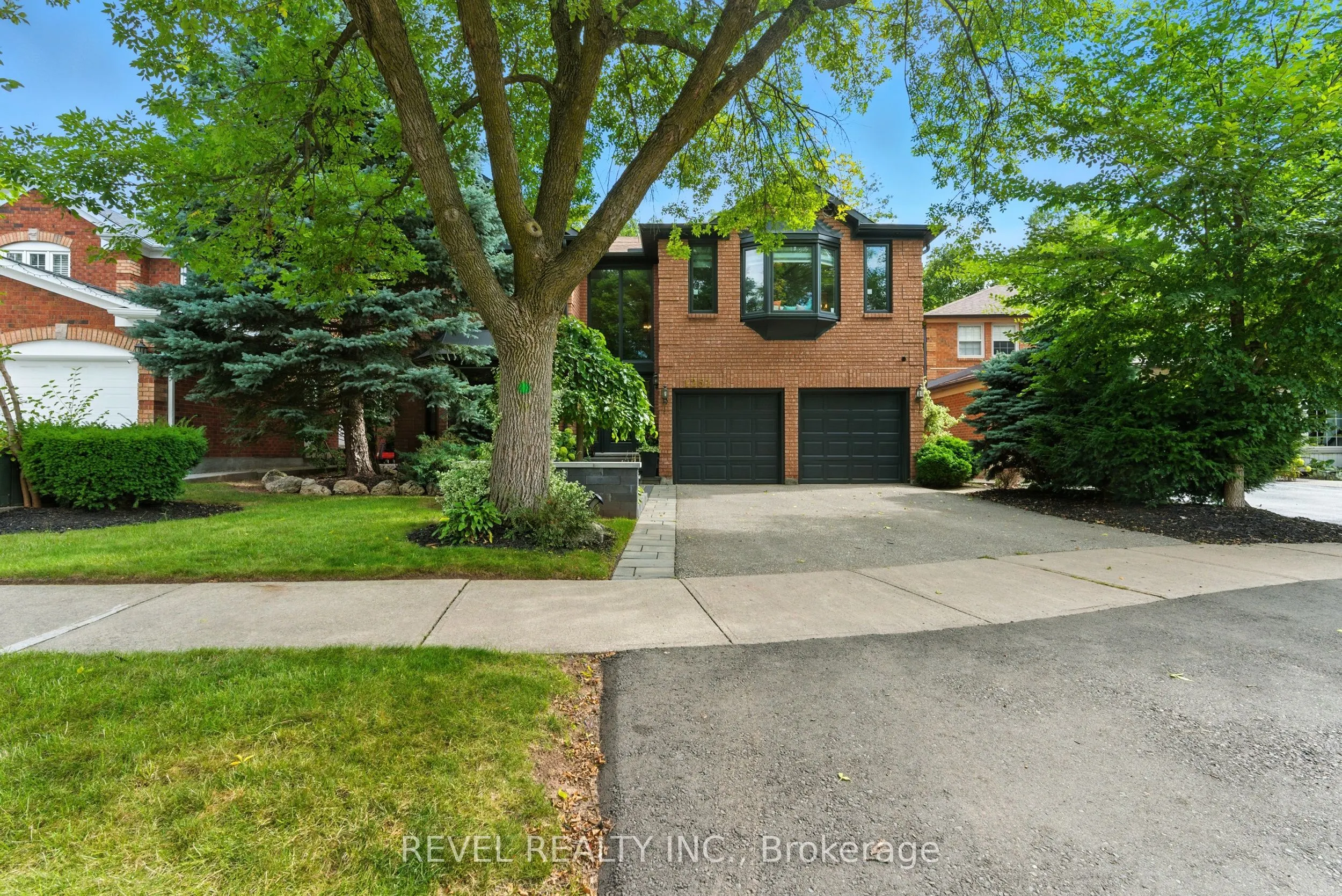 1251 WHITE Lane