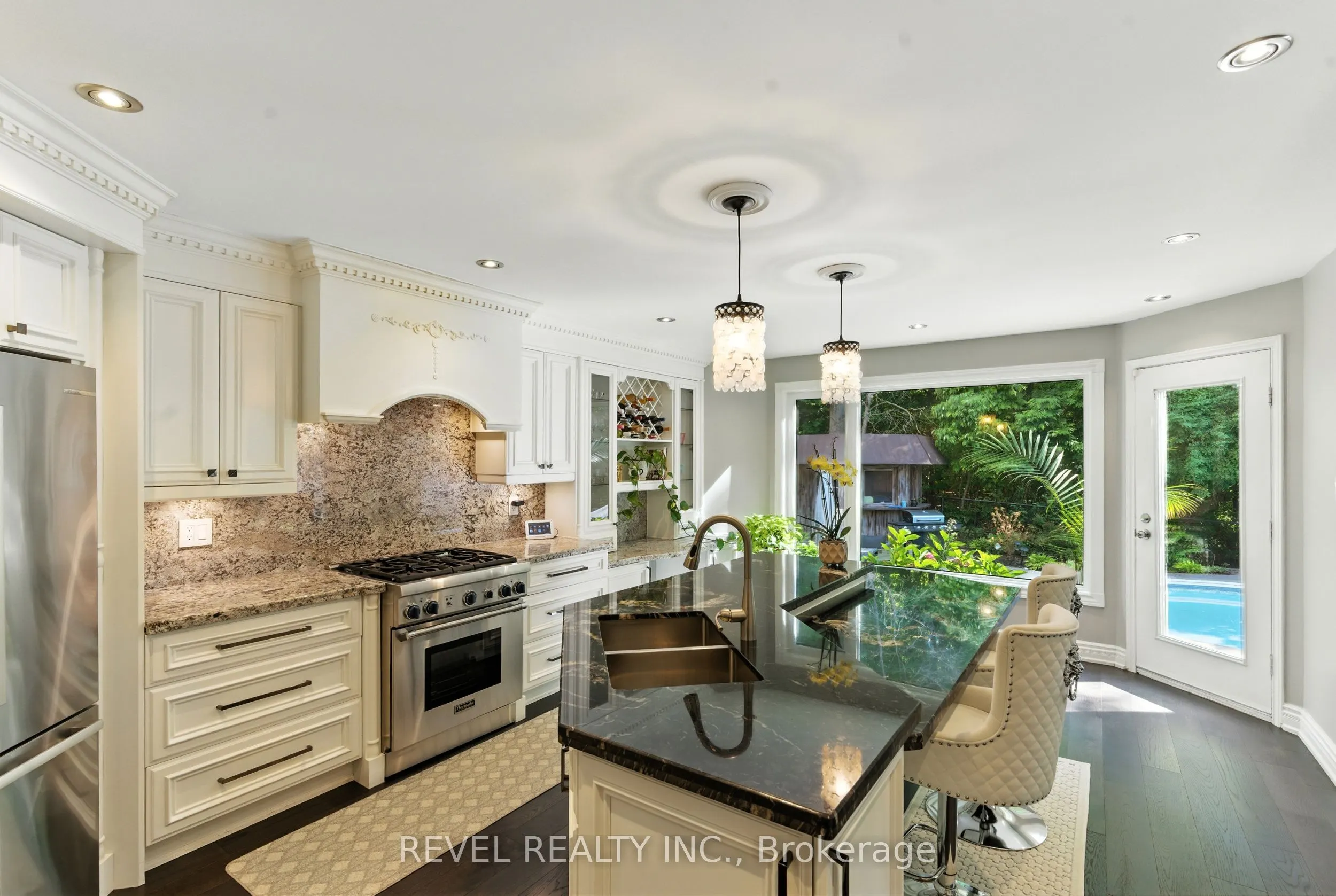 1251 WHITE Lane