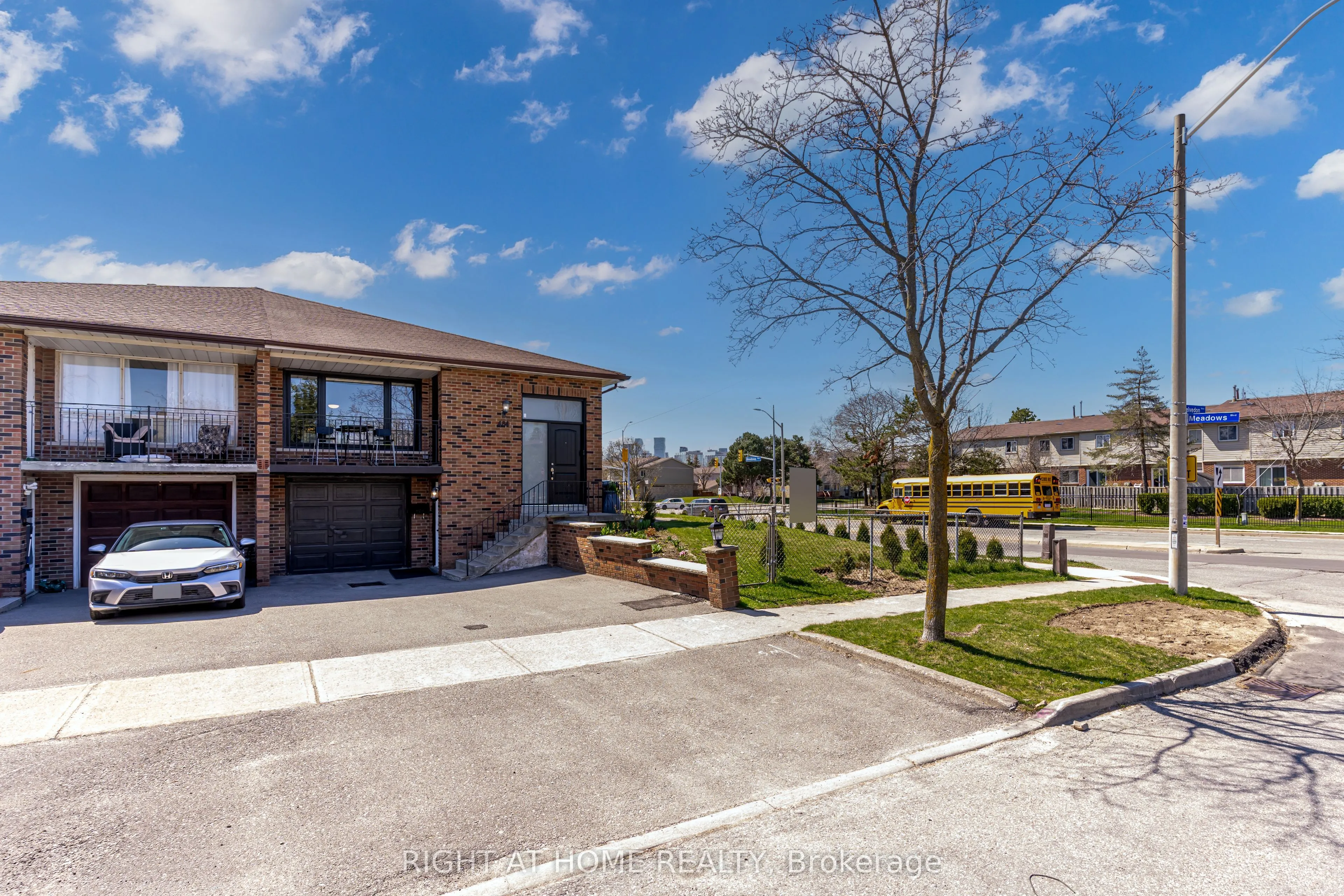 484 Kelvedon Mews