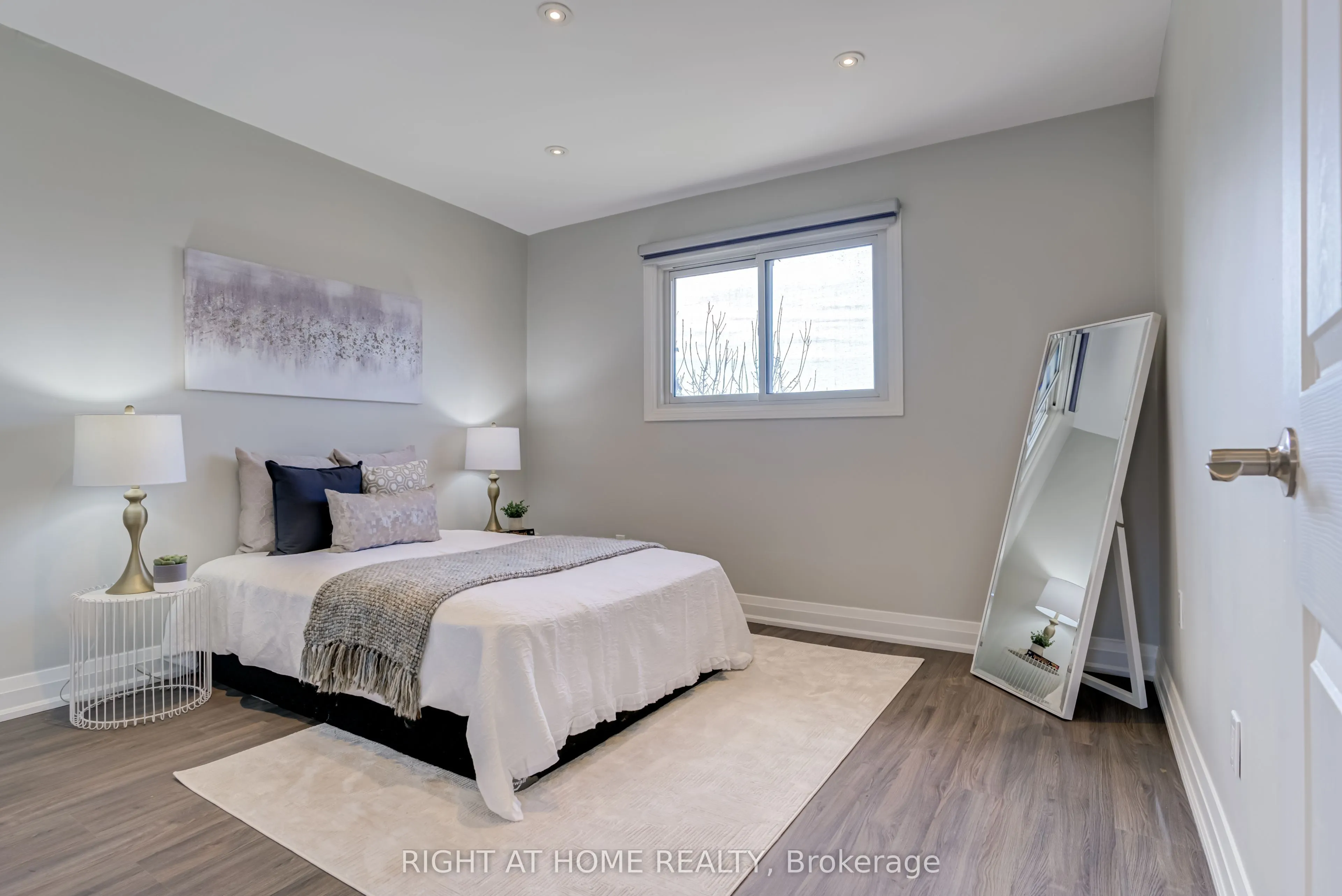 484 Kelvedon Mews