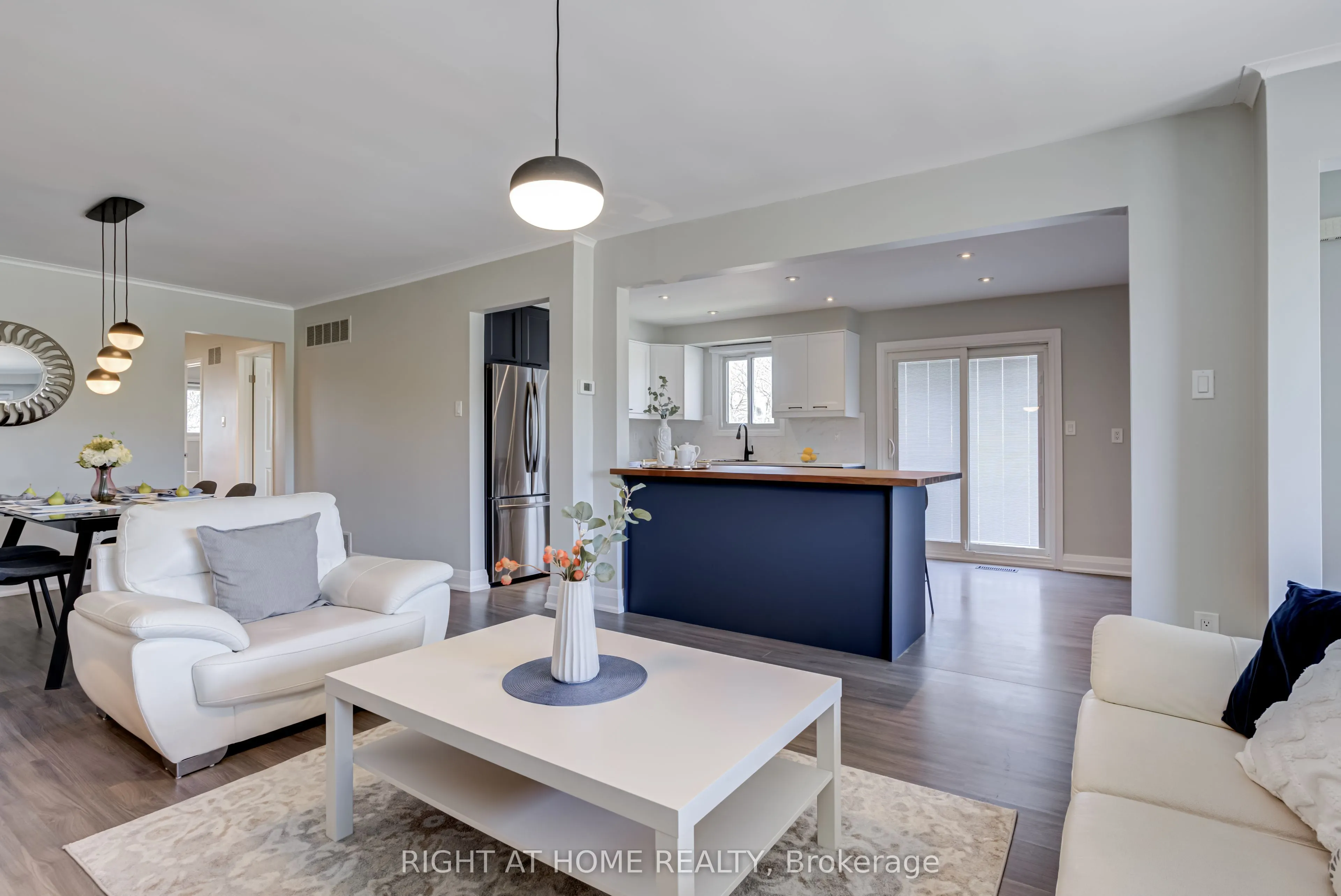 484 Kelvedon Mews