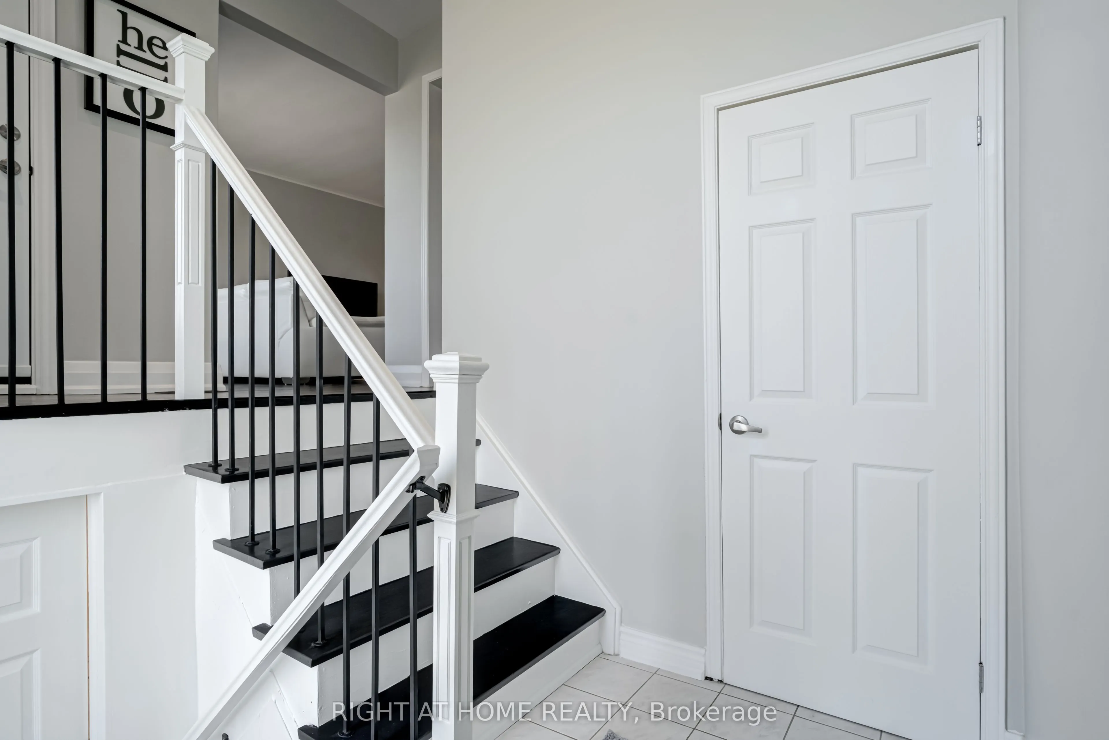 484 Kelvedon Mews