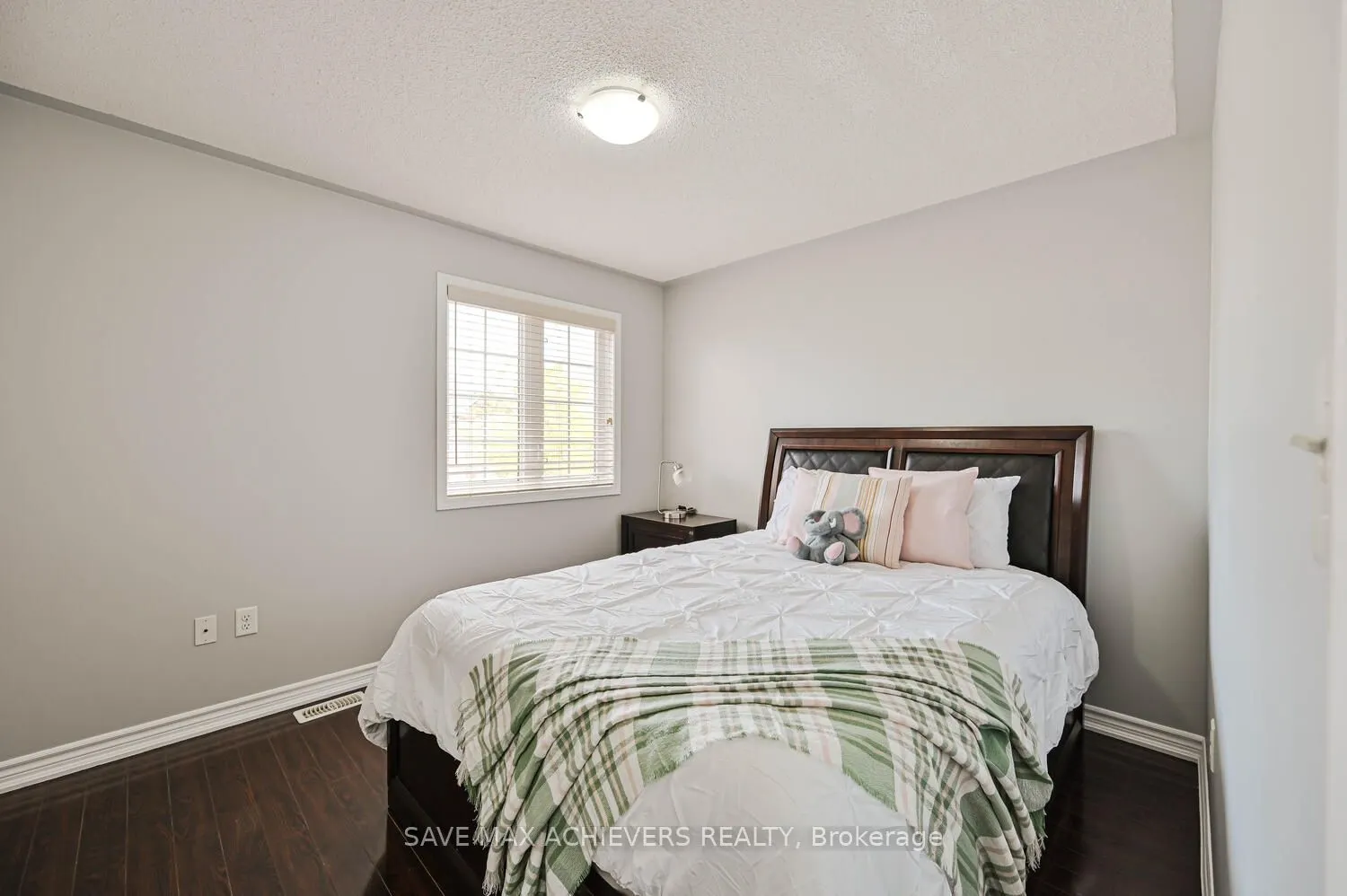 6 Seascape Crescent