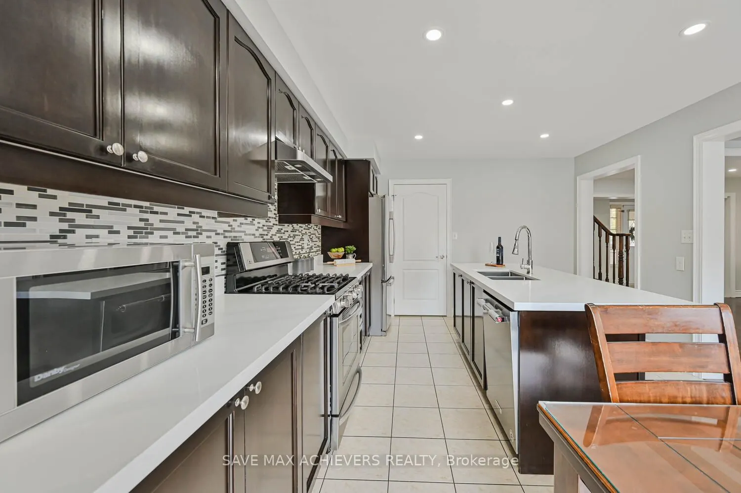 6 Seascape Crescent