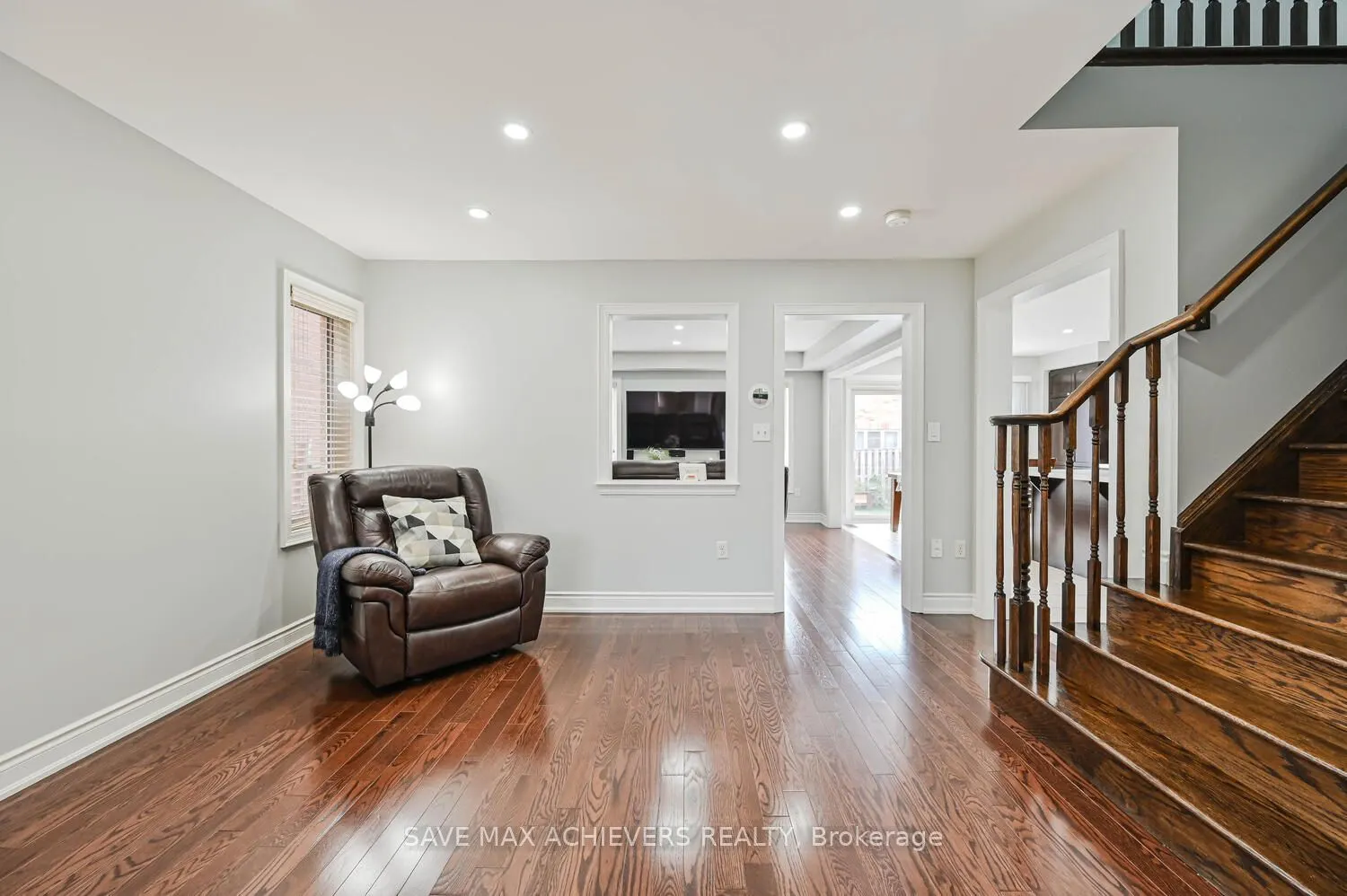 6 Seascape Crescent