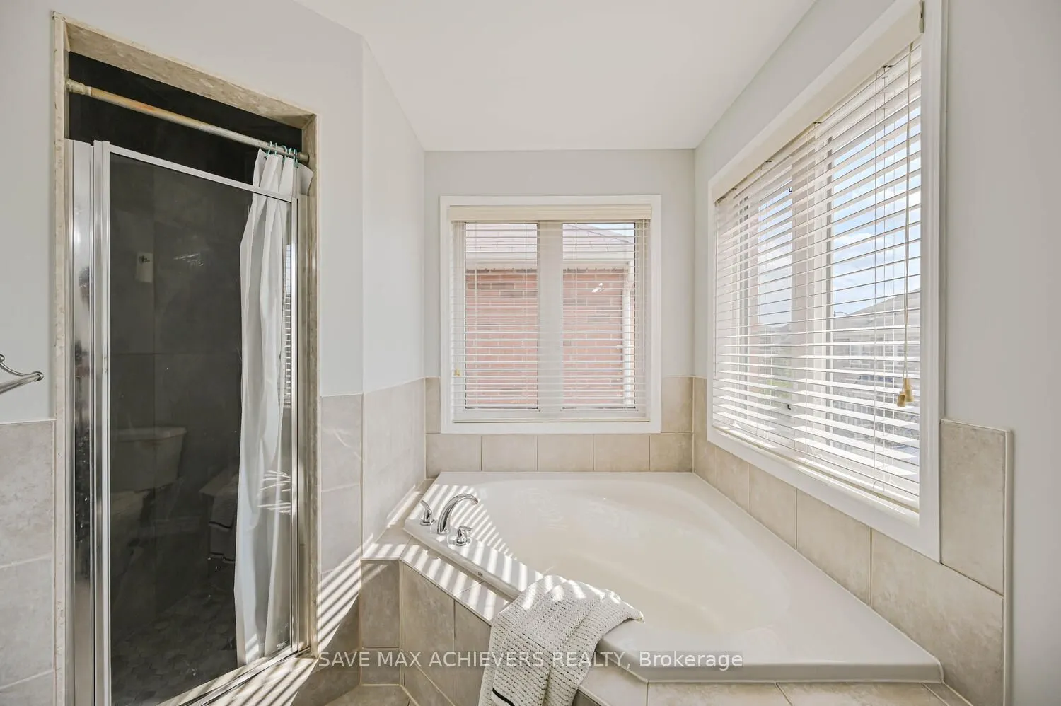 6 Seascape Crescent