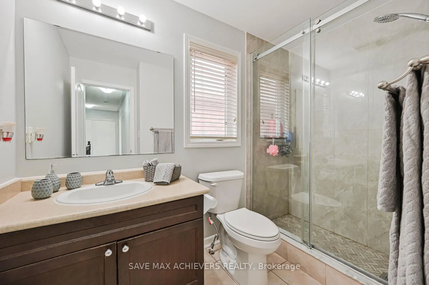 6 Seascape Crescent