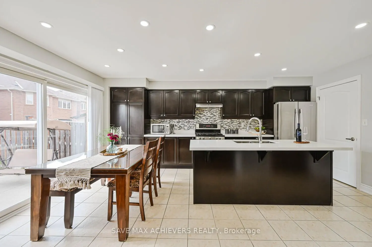 6 Seascape Crescent