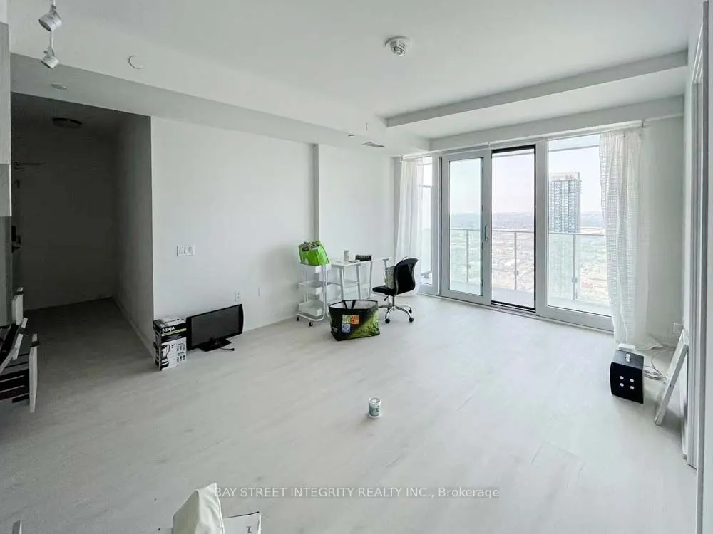 3900 Confederation Parkway, #3706