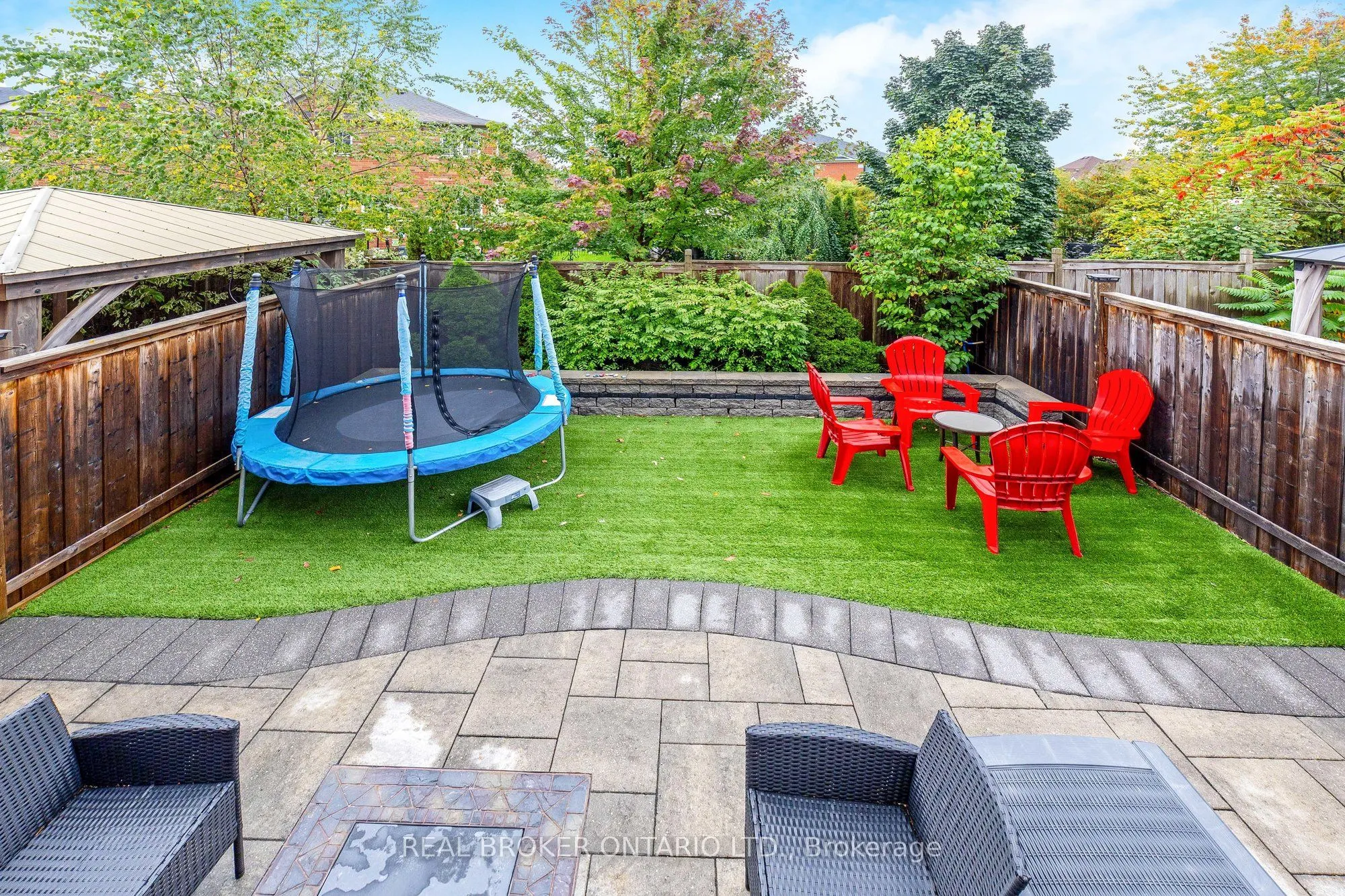 41 Diamond Leaf Lane