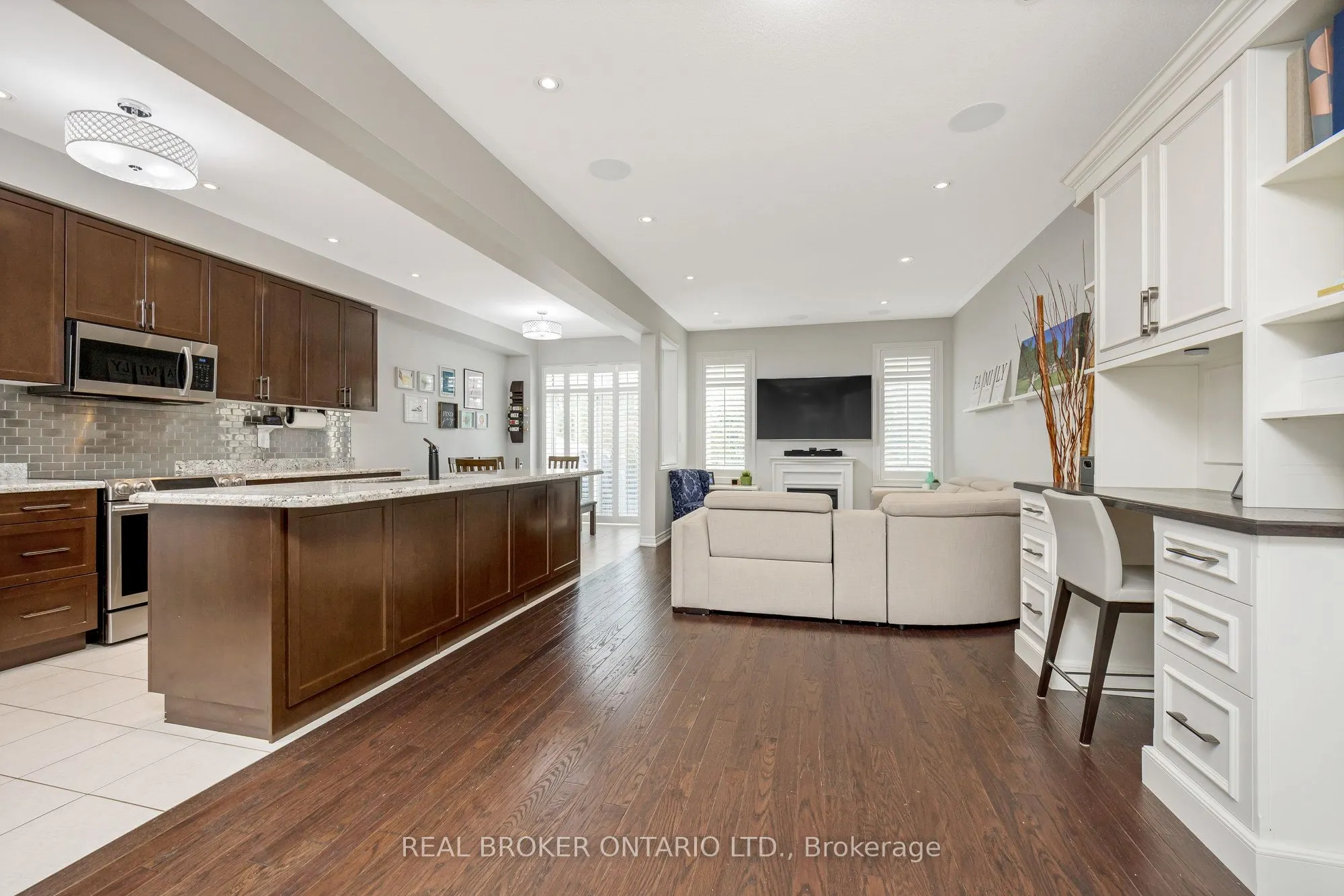 41 Diamond Leaf Lane