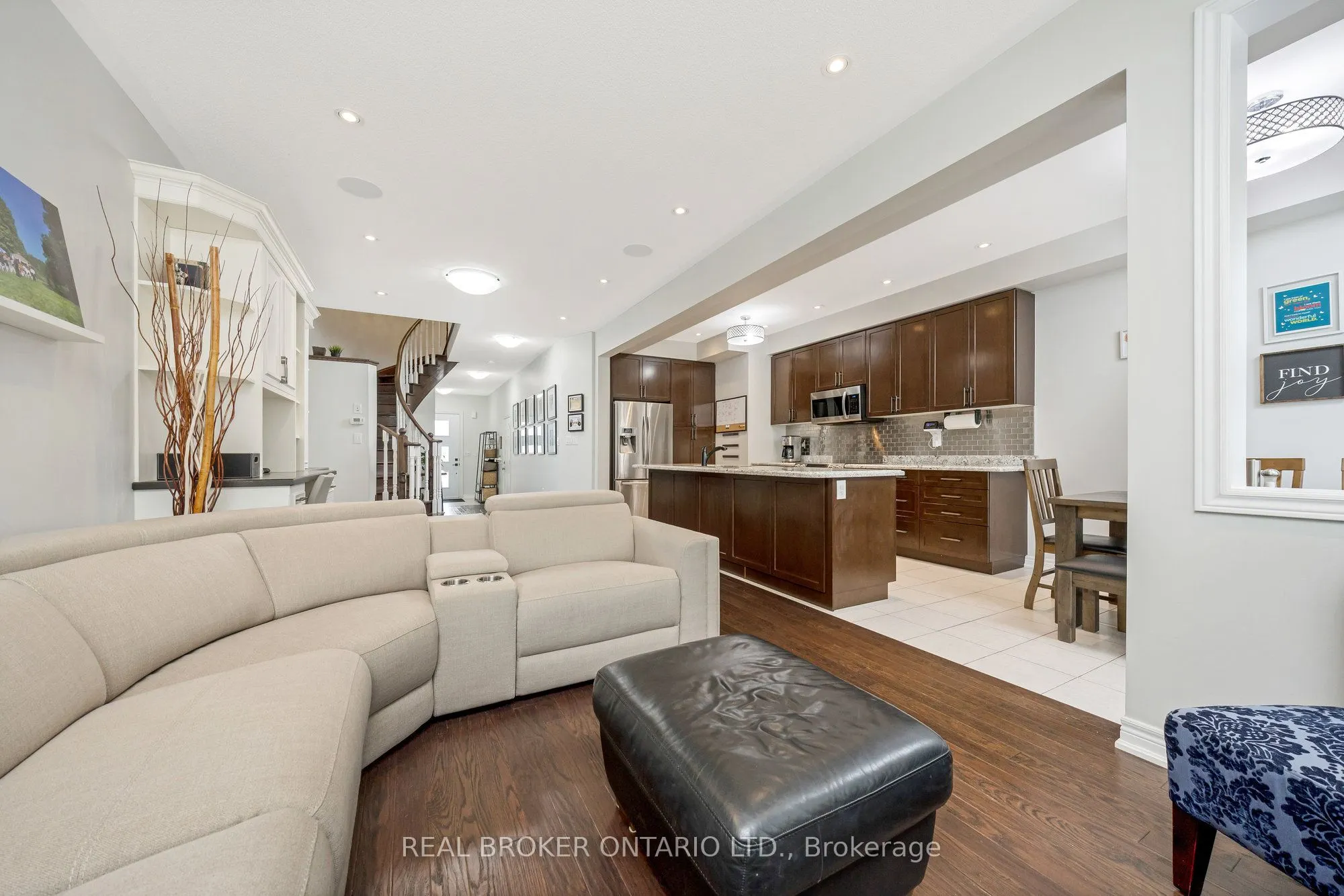 41 Diamond Leaf Lane