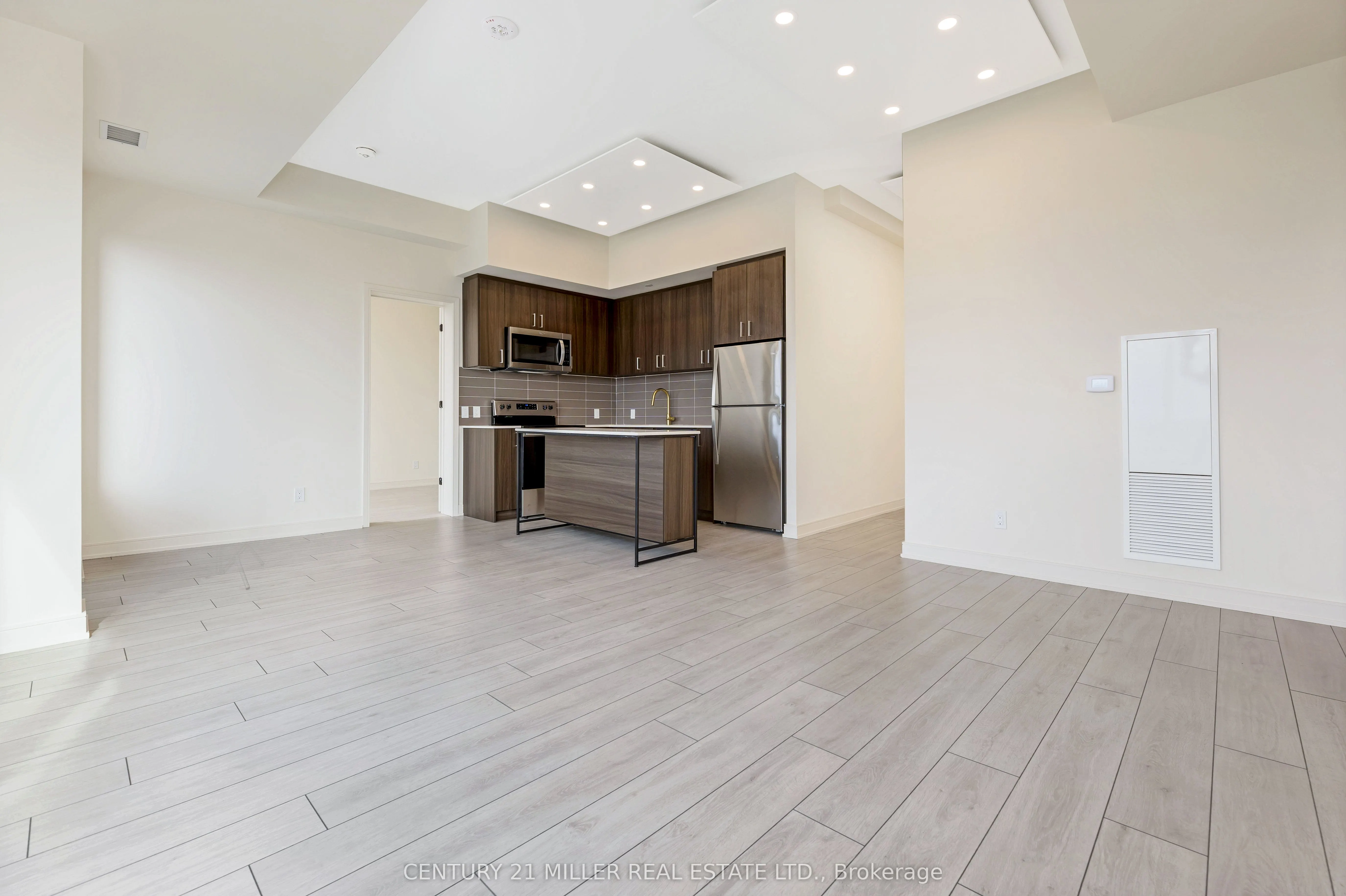 8010 Derry Road, #2004