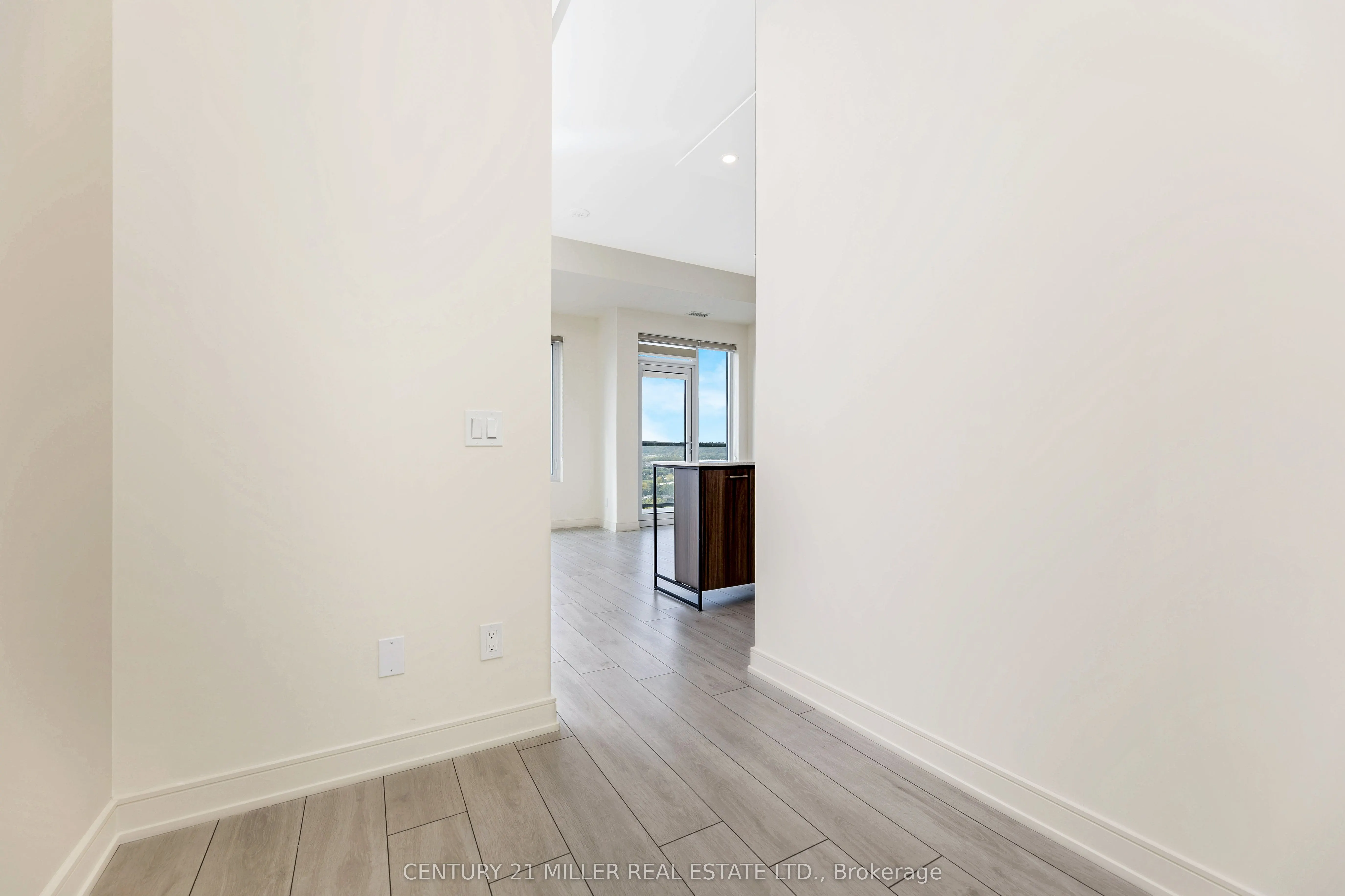8010 Derry Road, #2004