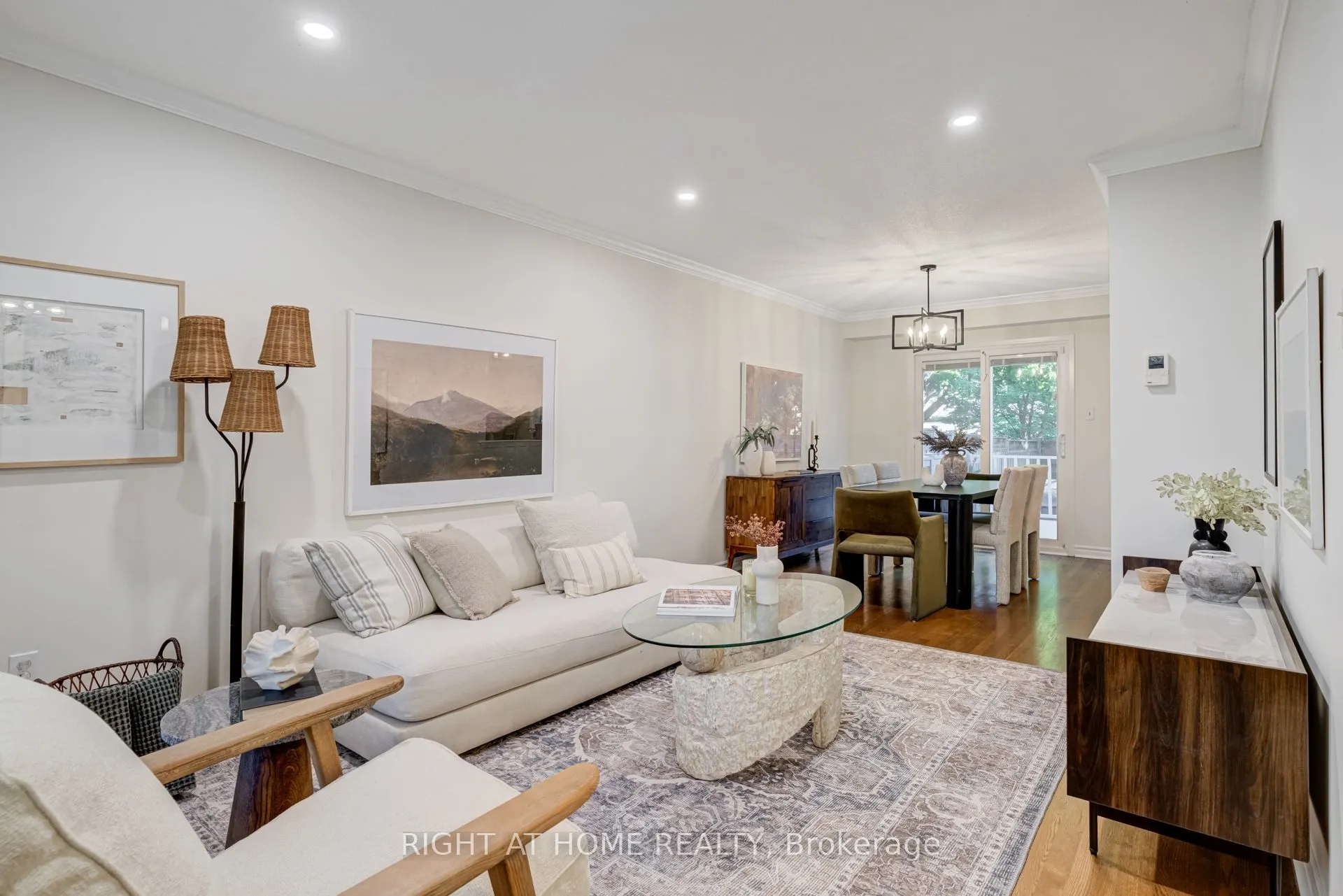 1924 Carrera Court