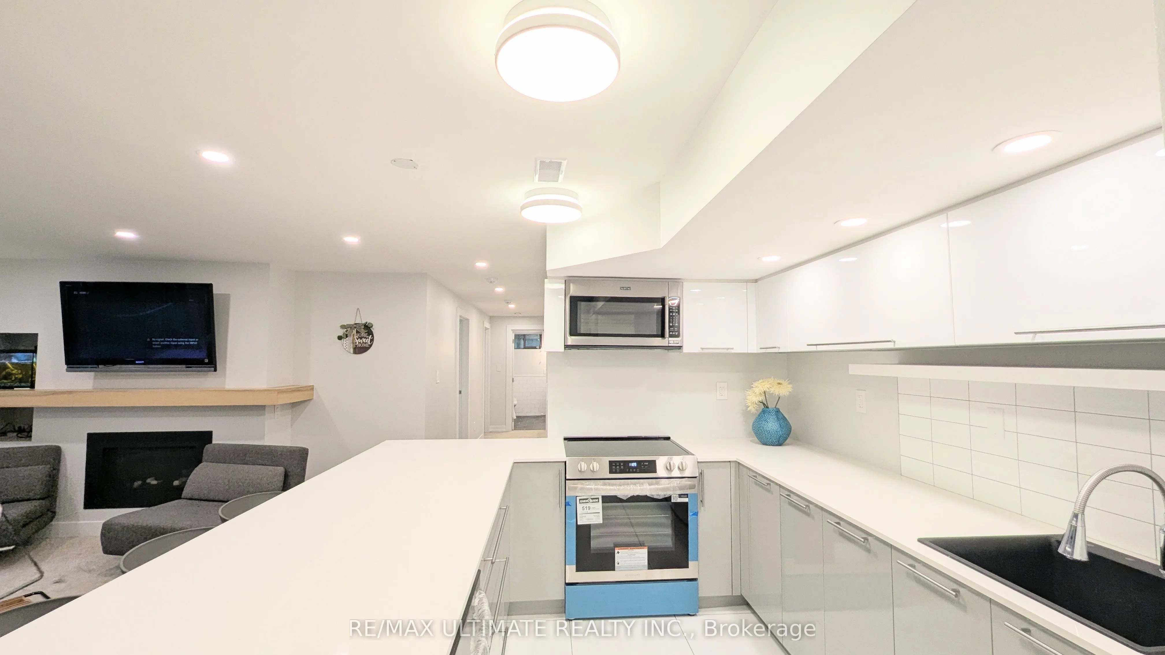 1101 Lakeshore Road W, #Ground