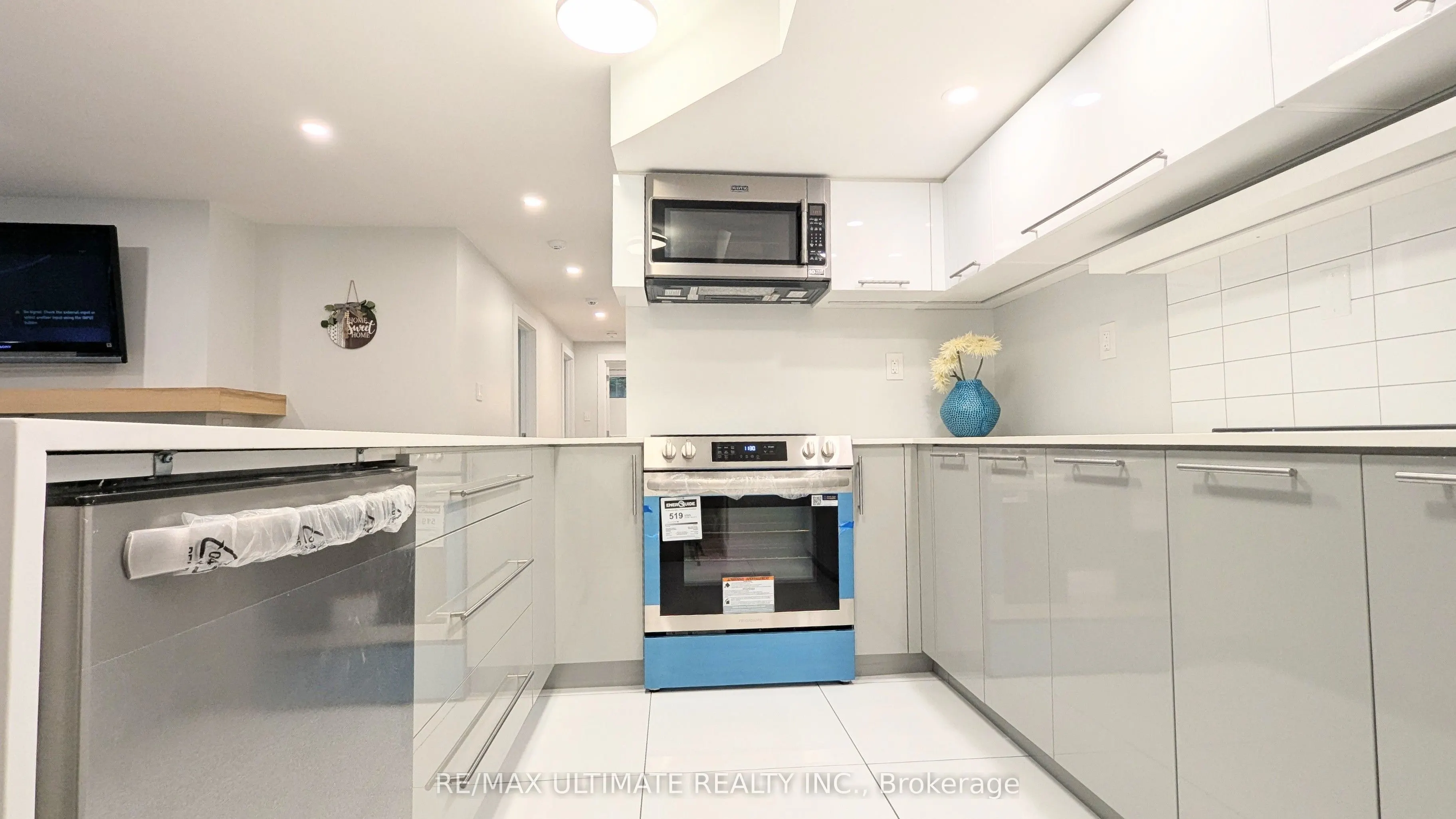 1101 Lakeshore Road W, #Ground