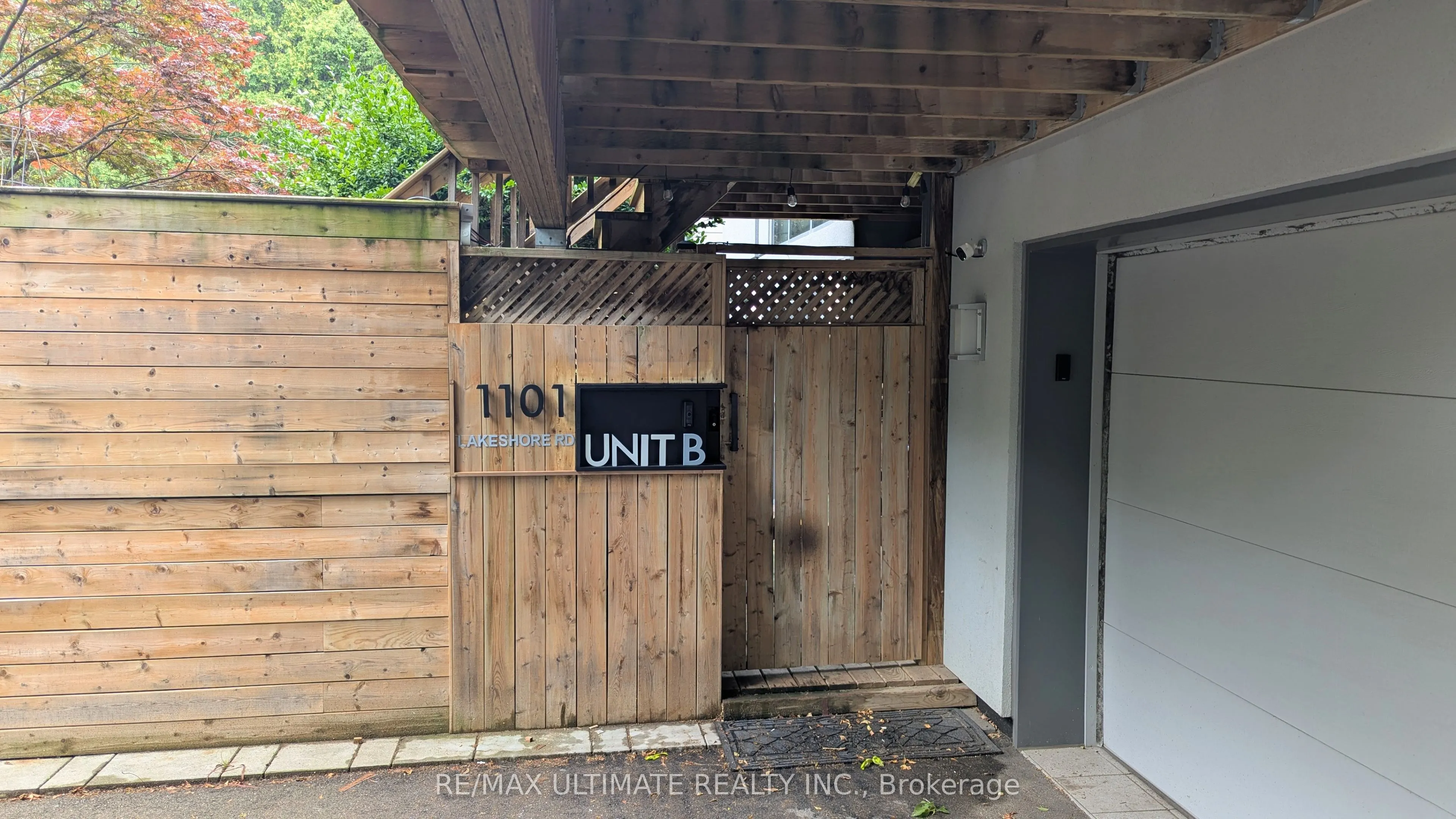 1101 Lakeshore Road W, #Ground