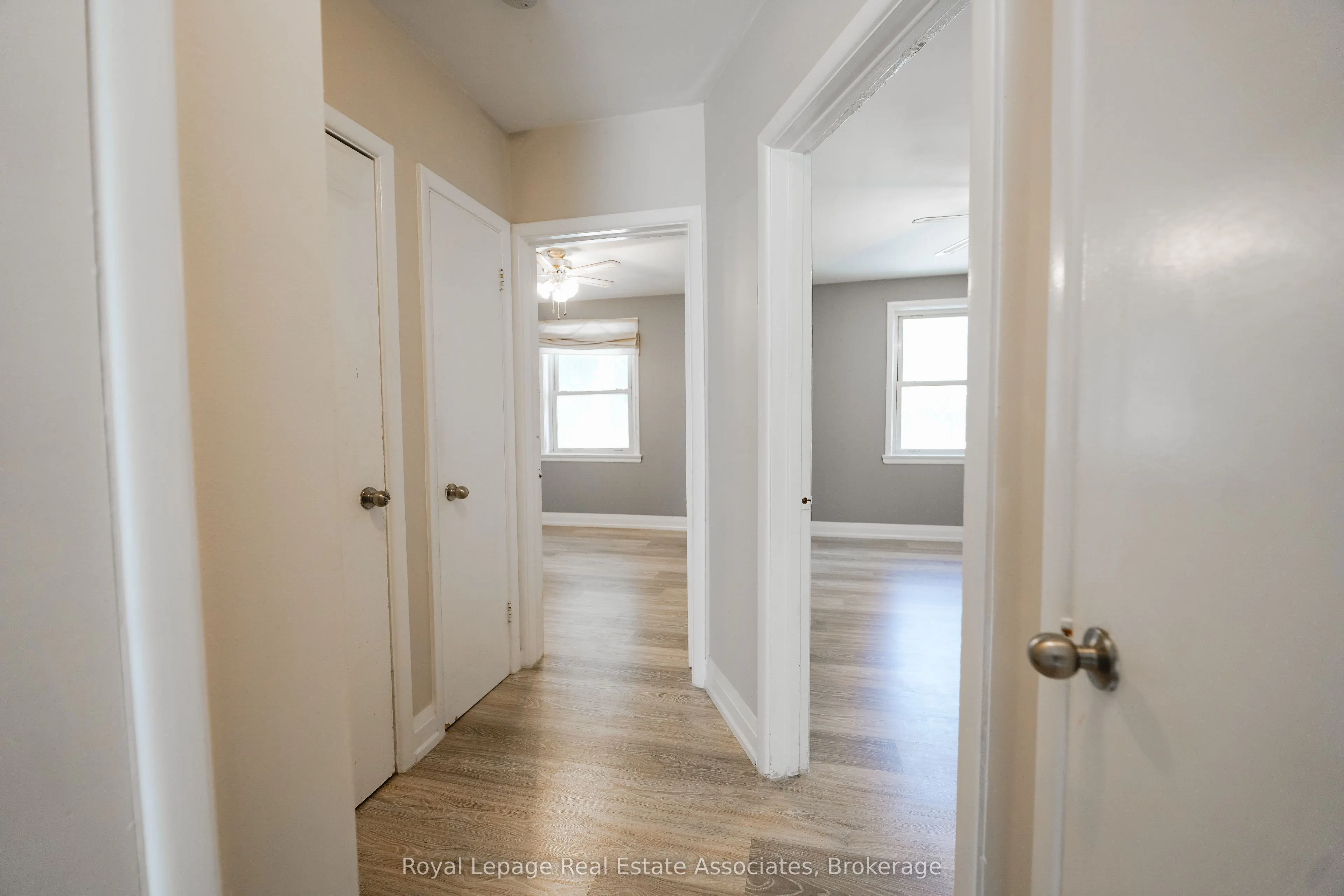 11 Mississauga Road N, #Upper