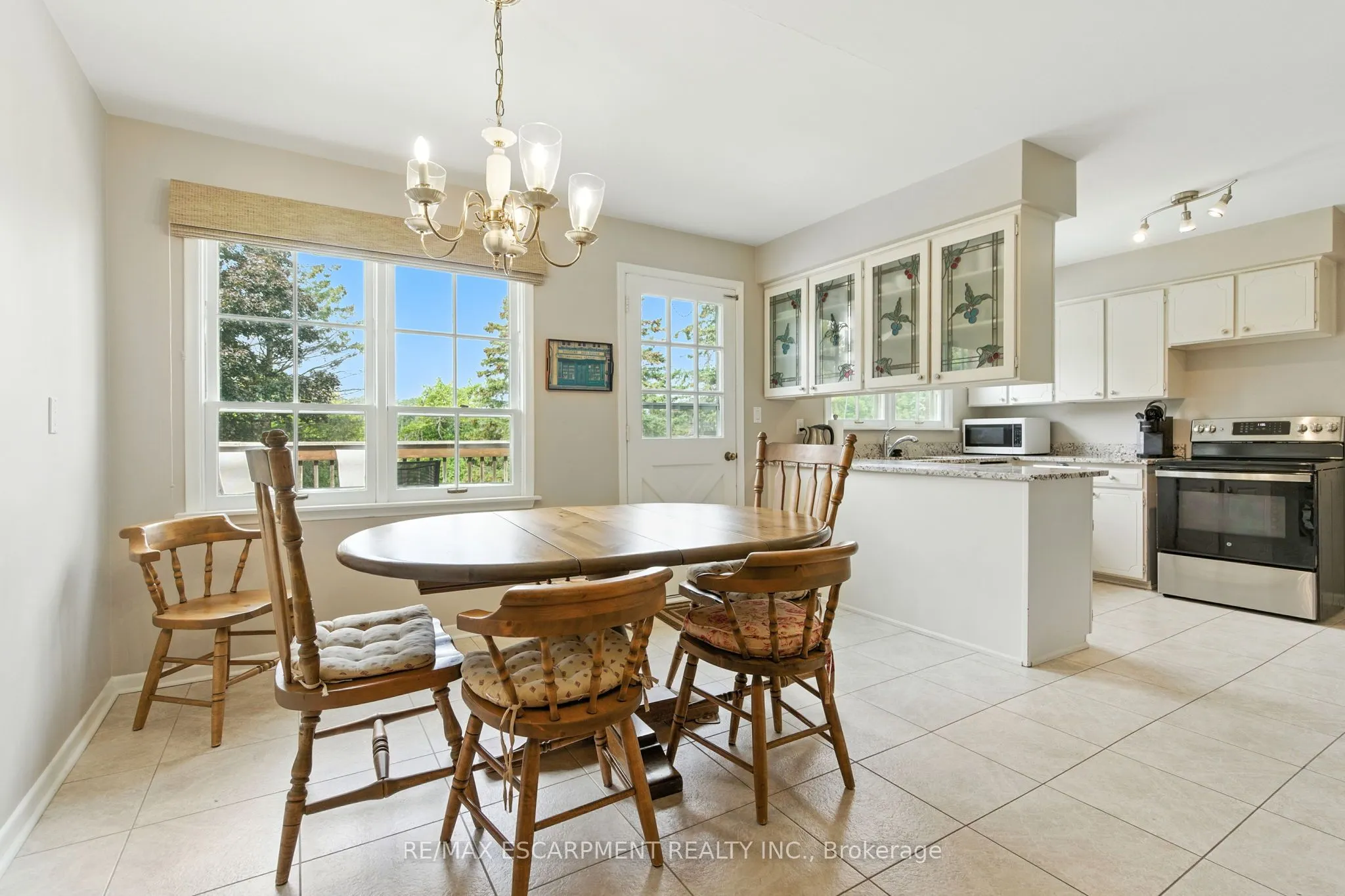 1401 Captain Court