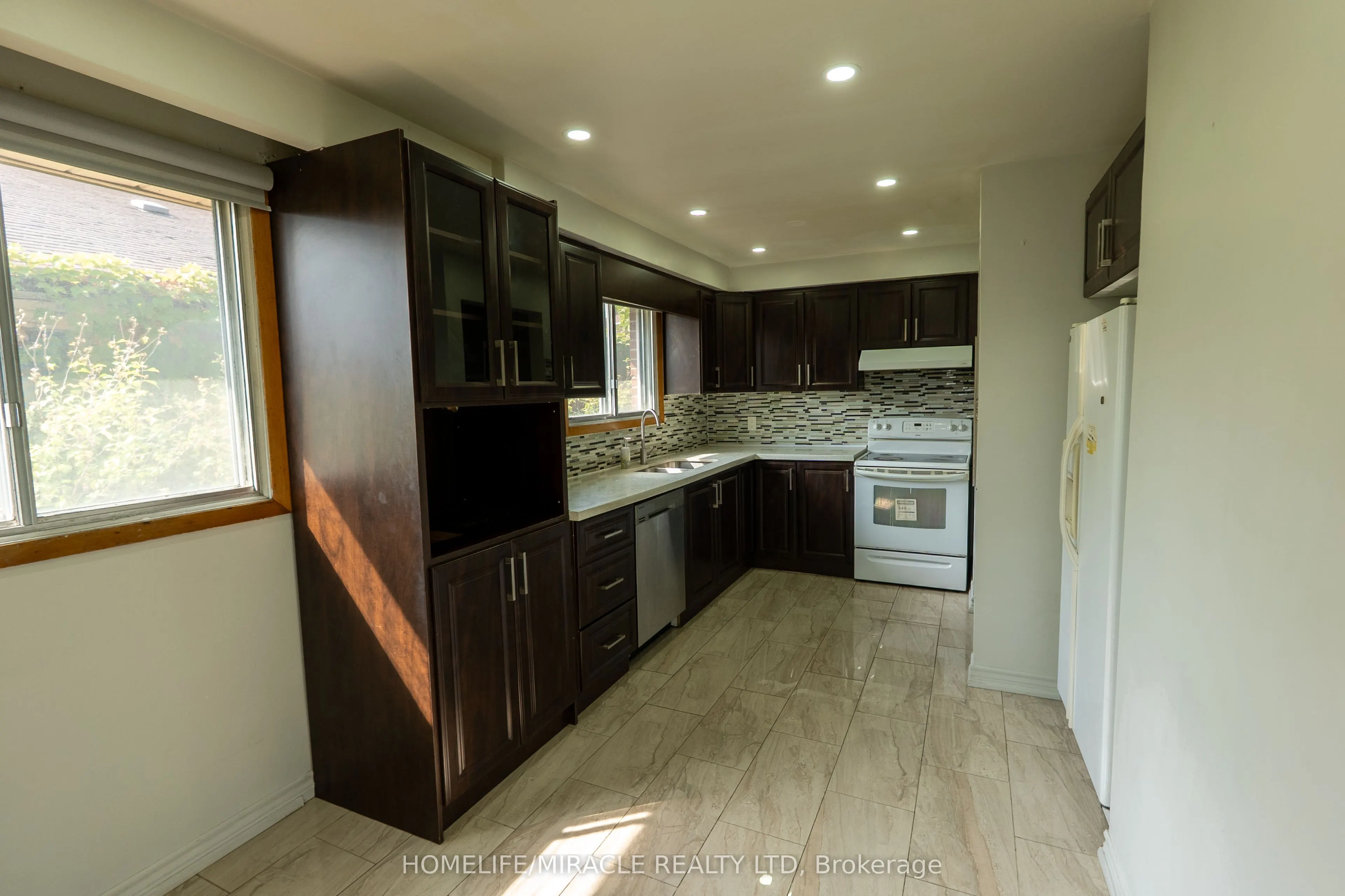 12 Bruback Road