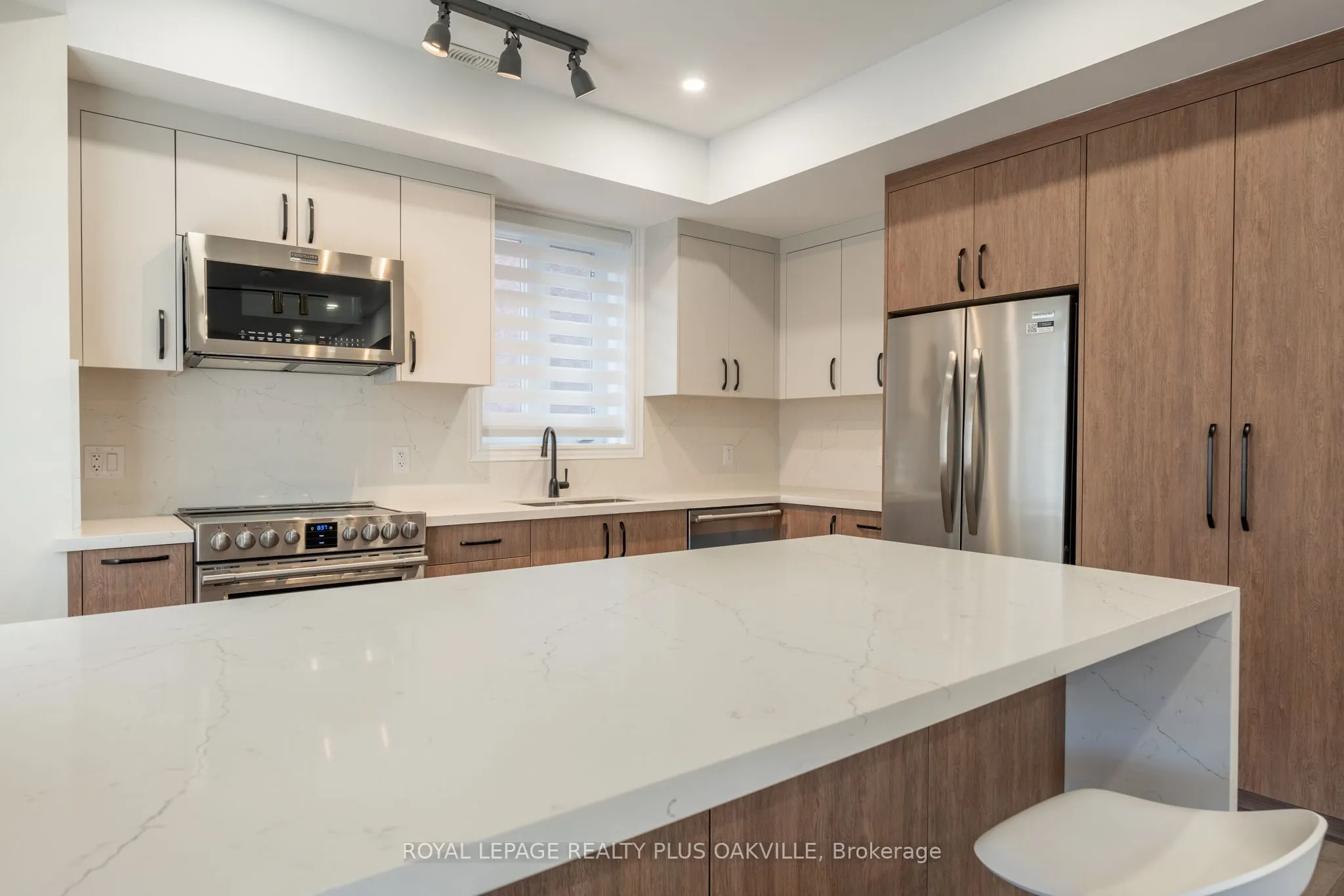2339 Awenda Drive, #A