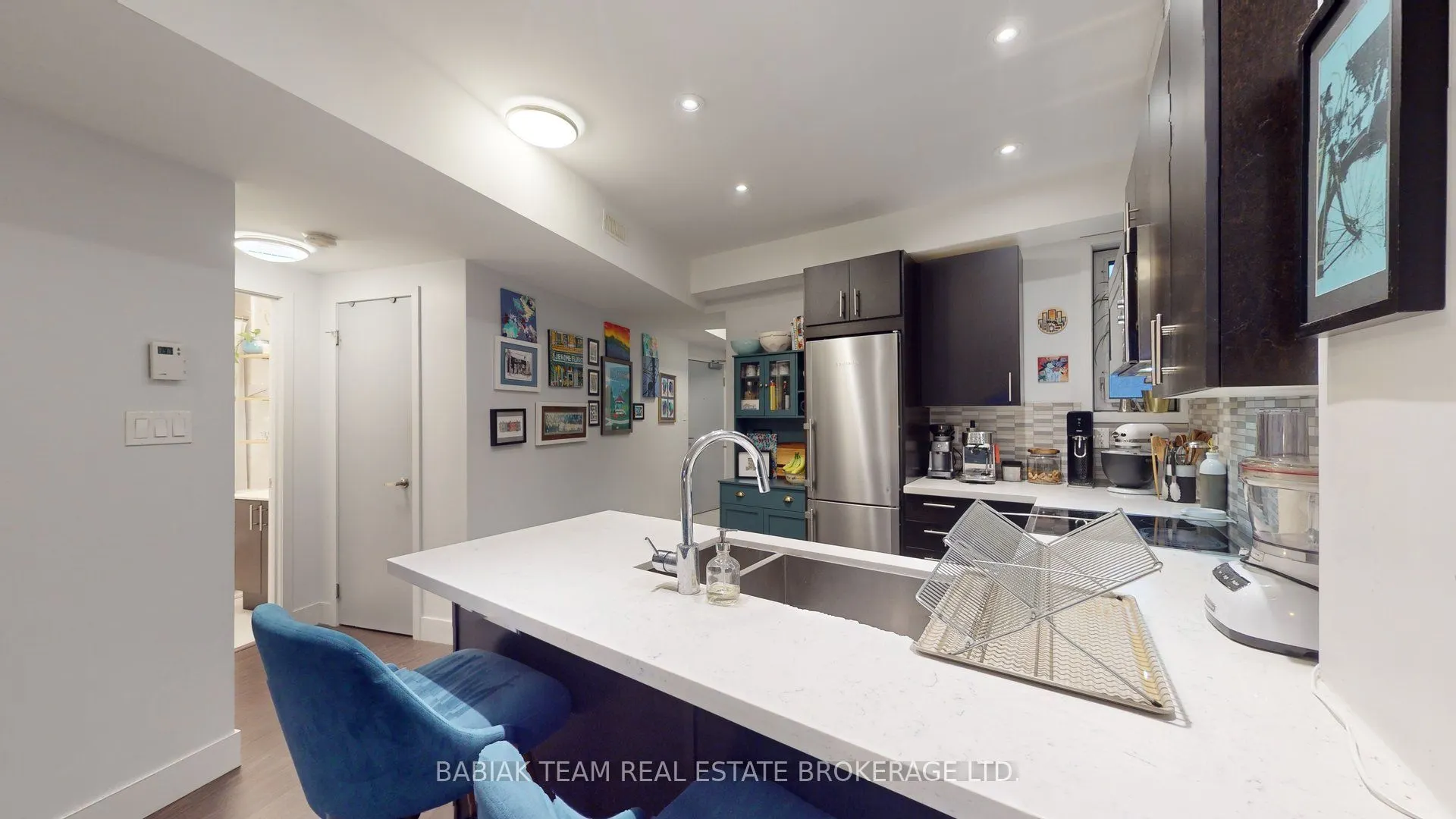332 High Park Avenue, #301