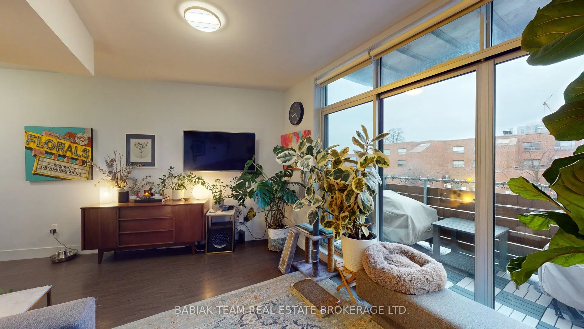 332 High Park Avenue, #301