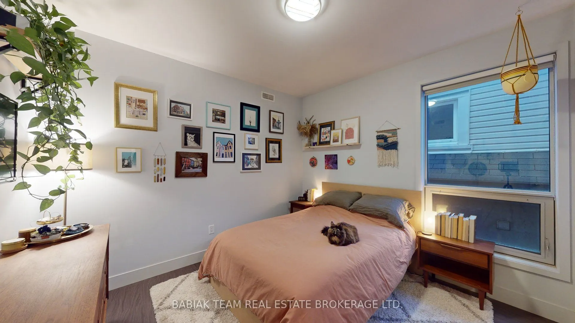 332 High Park Avenue, #301