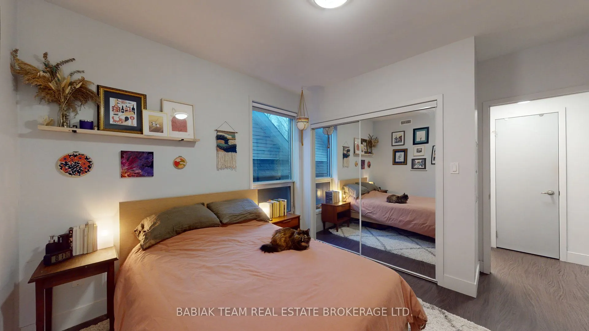 332 High Park Avenue, #301