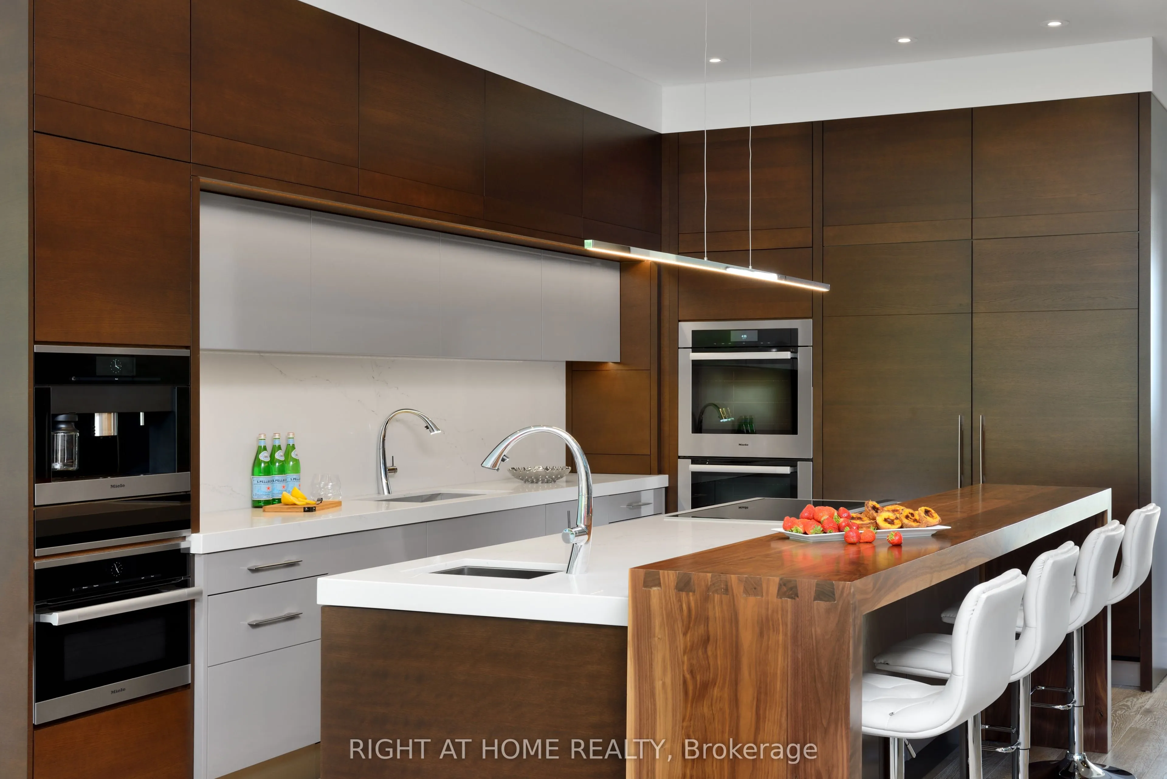 1305 Royal York Road