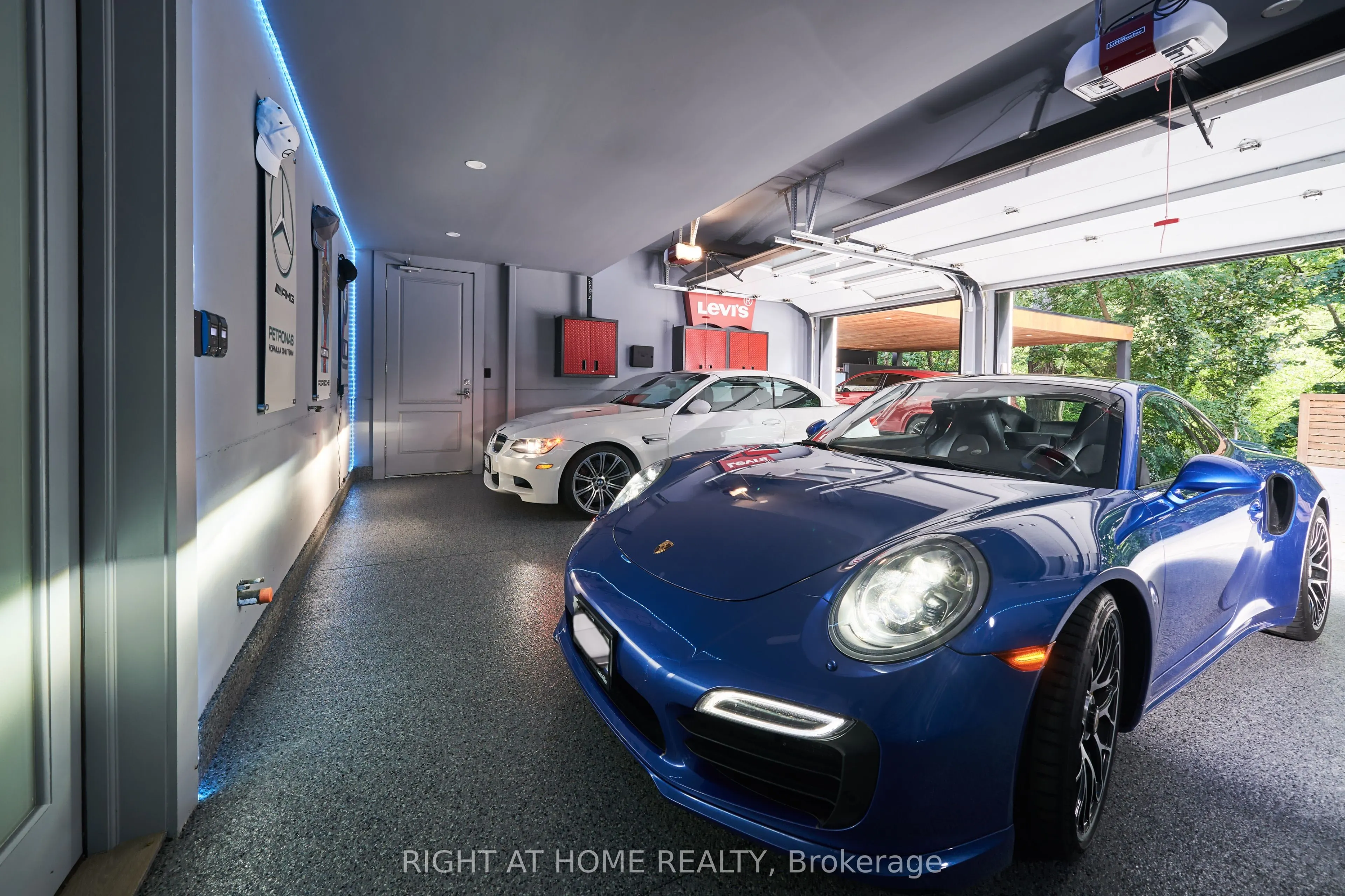1305 Royal York Road