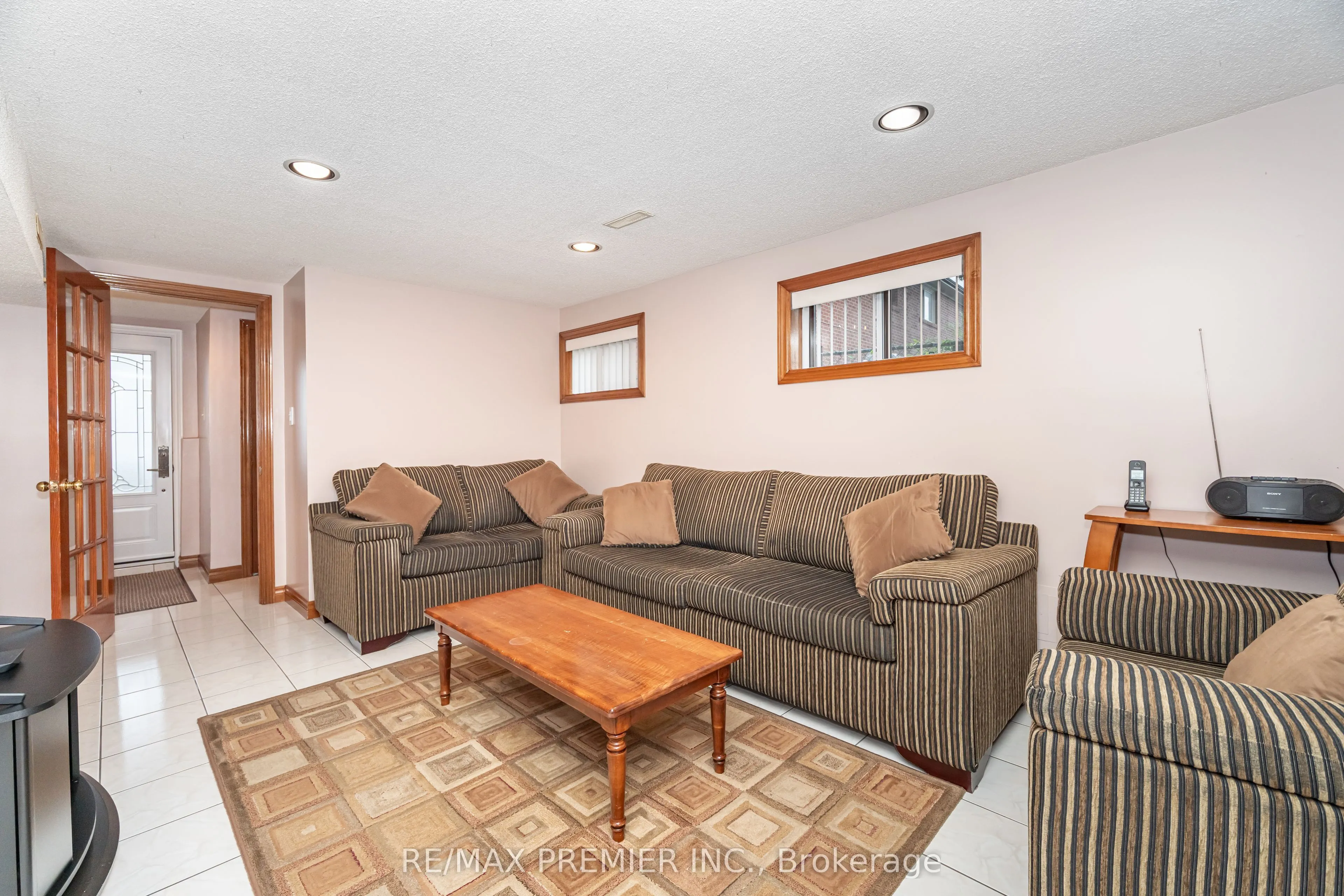 30 Dellbrook Crescent