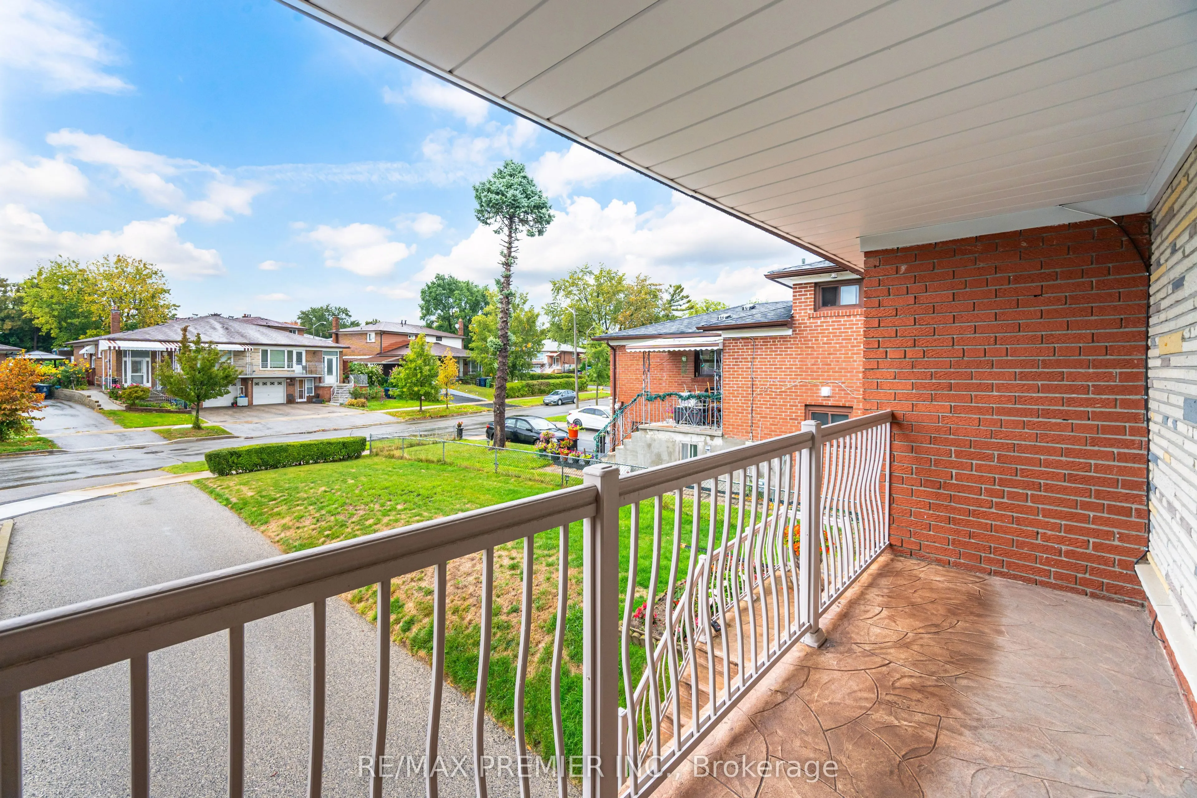 30 Dellbrook Crescent
