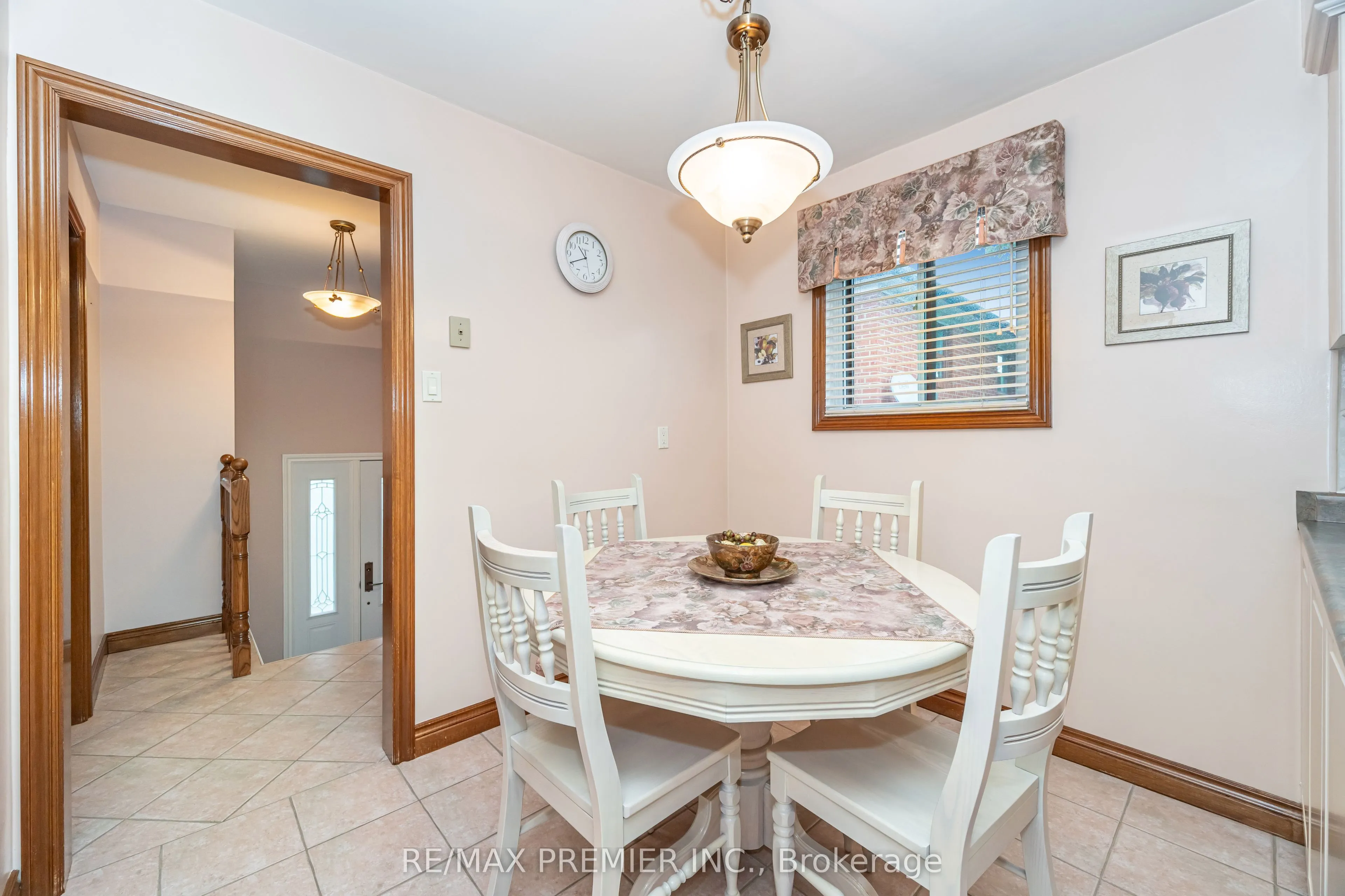 30 Dellbrook Crescent