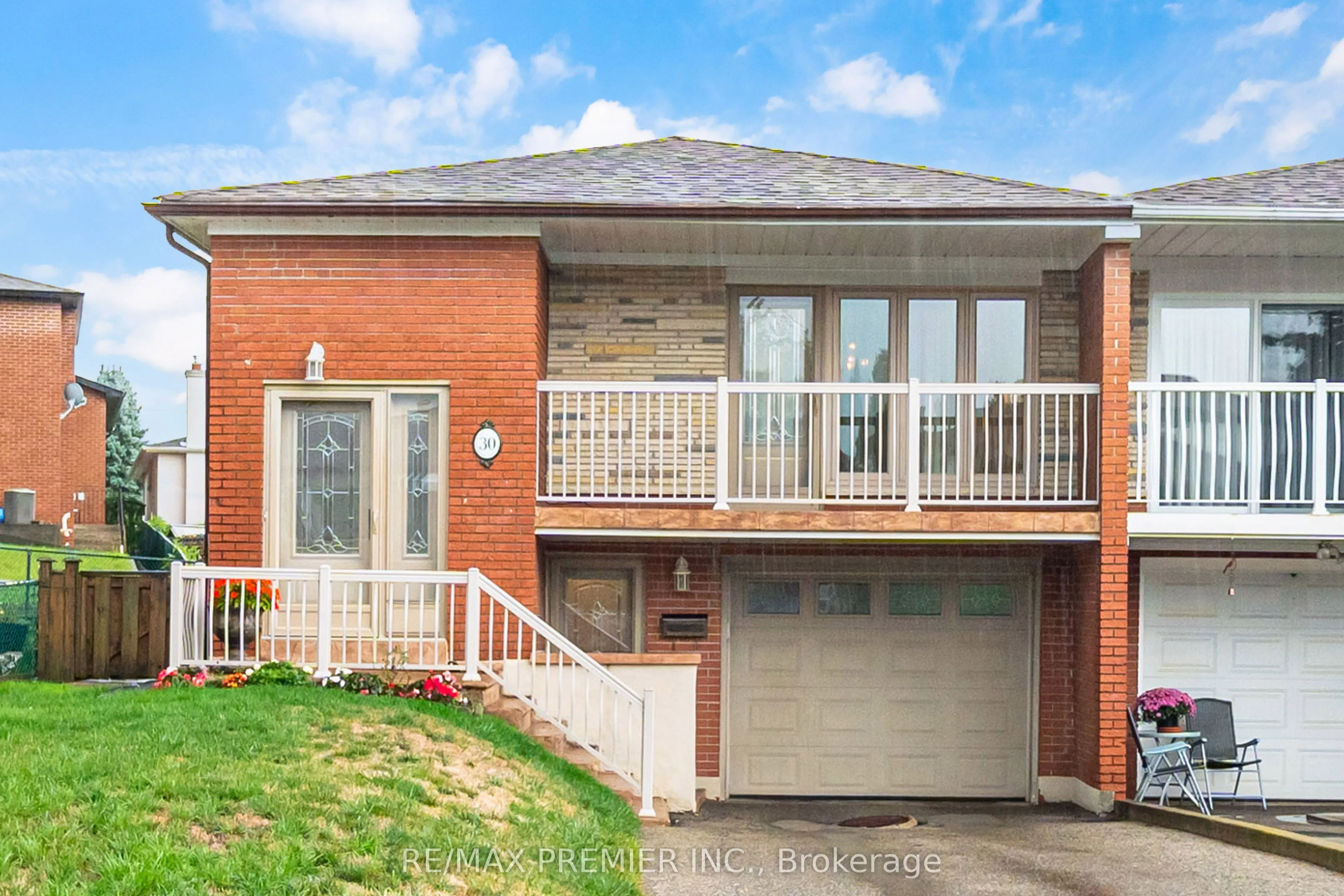 30 Dellbrook Crescent