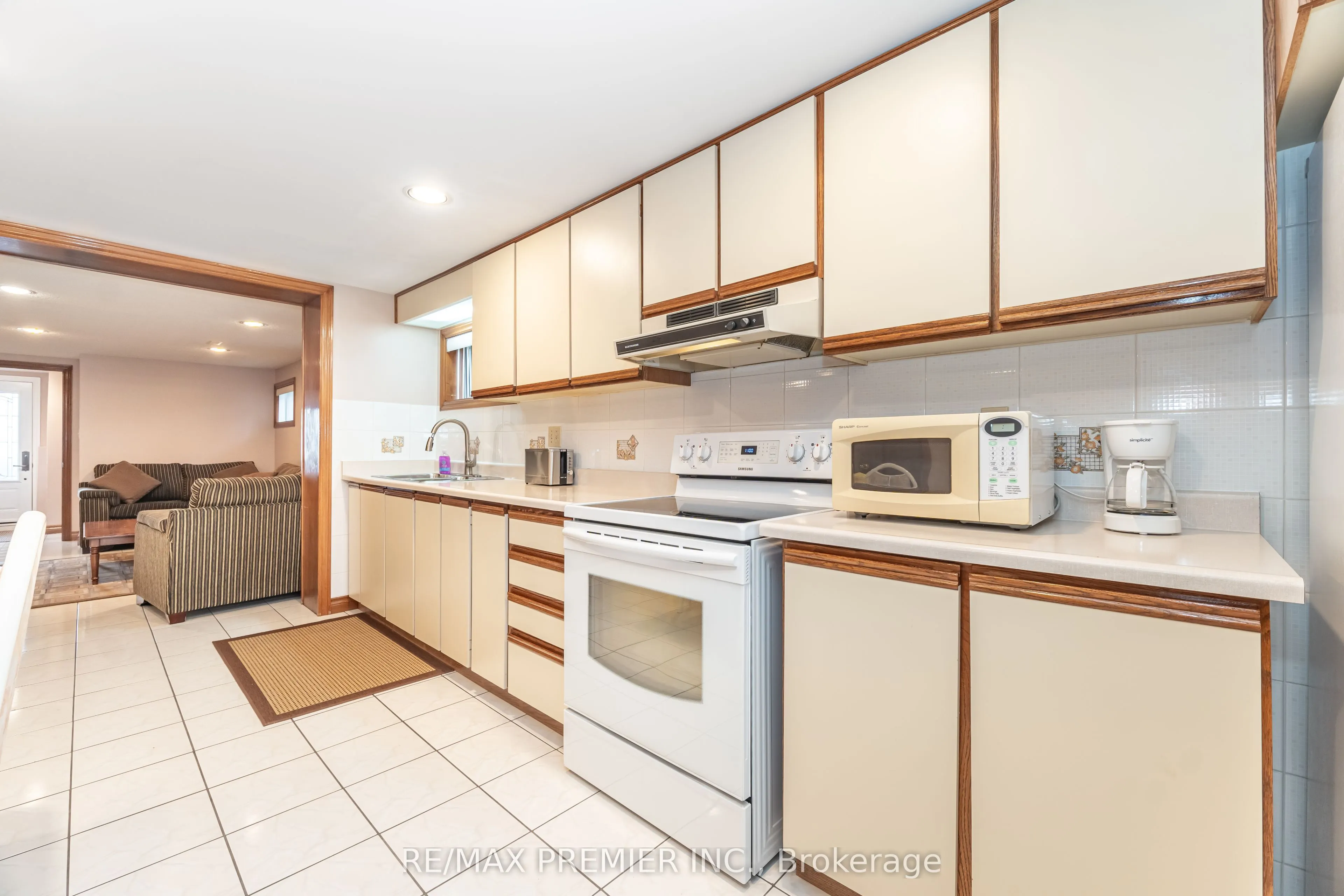 30 Dellbrook Crescent