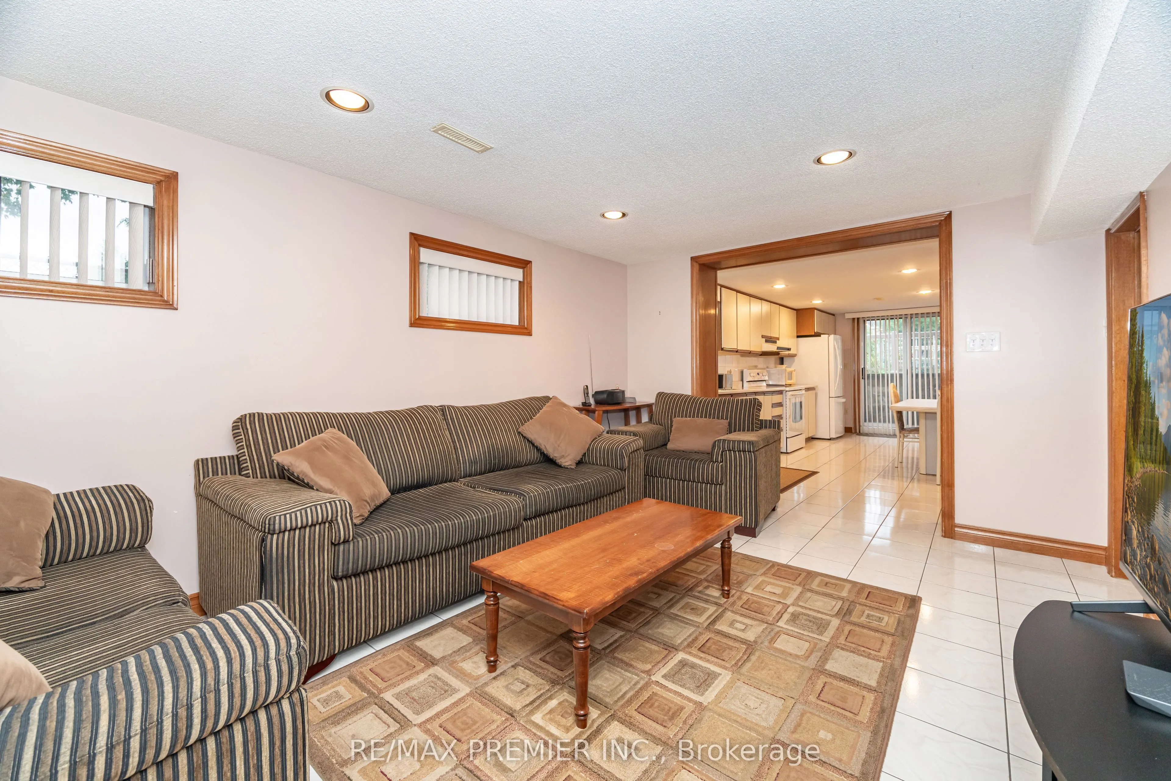 30 Dellbrook Crescent