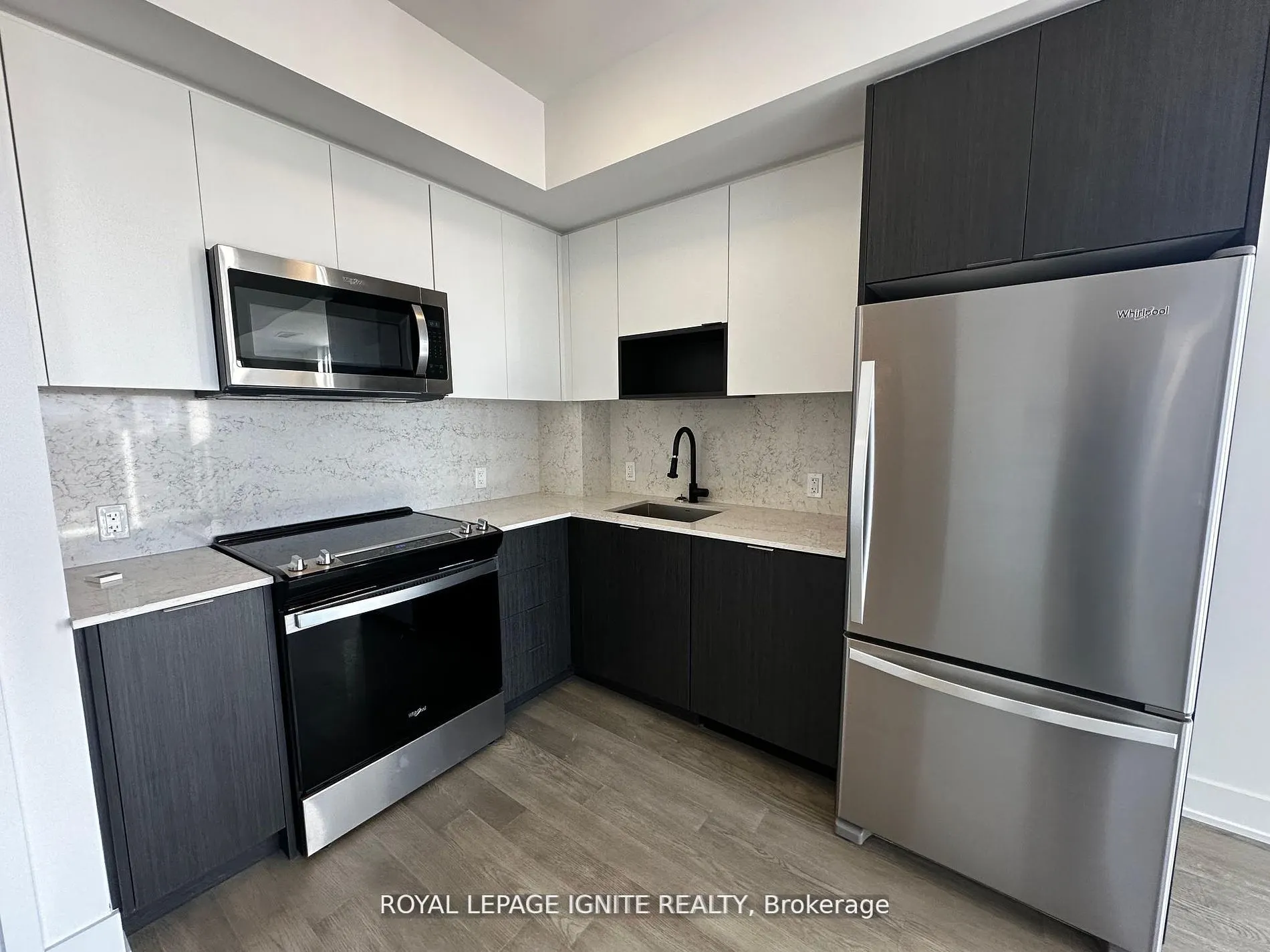202 Burnhamthorpe Road E, #1903