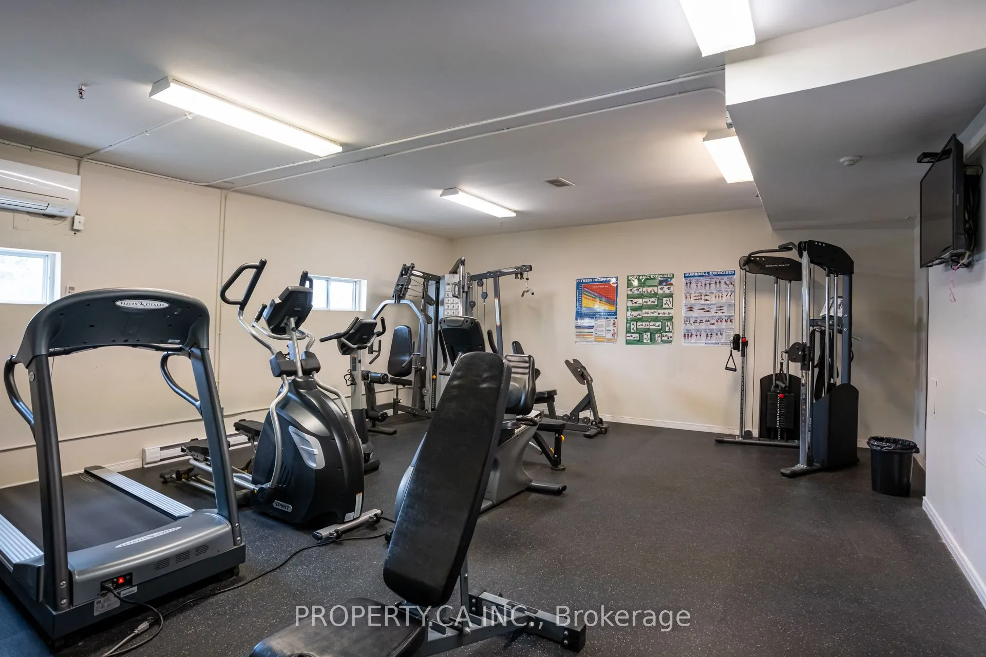 1660 Bloor Street E, #803