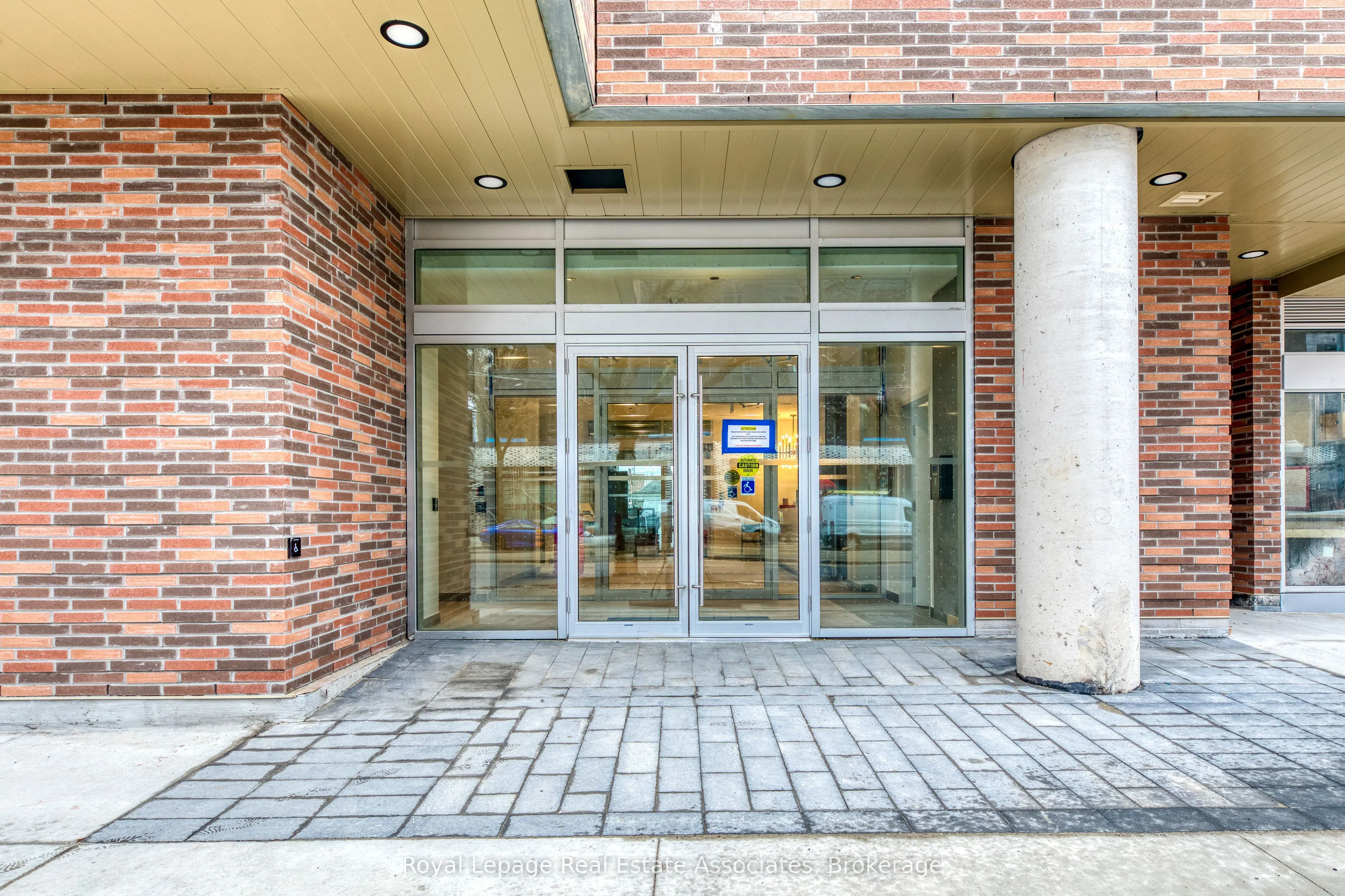 1787 St. Clair Avenue W, #419