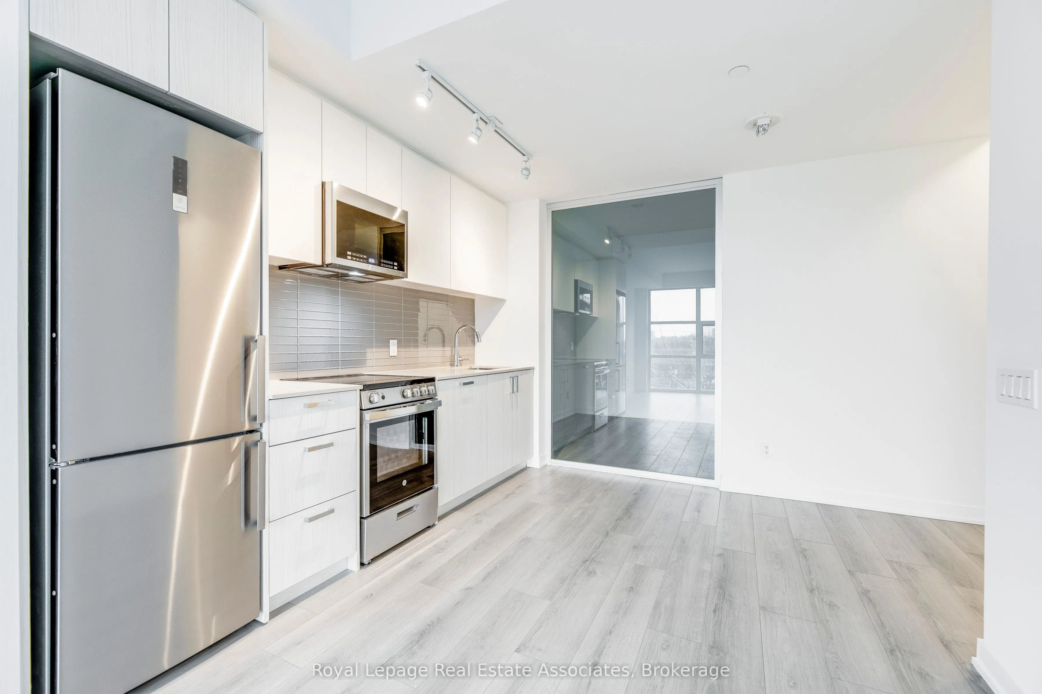 1787 St. Clair Avenue W, #419