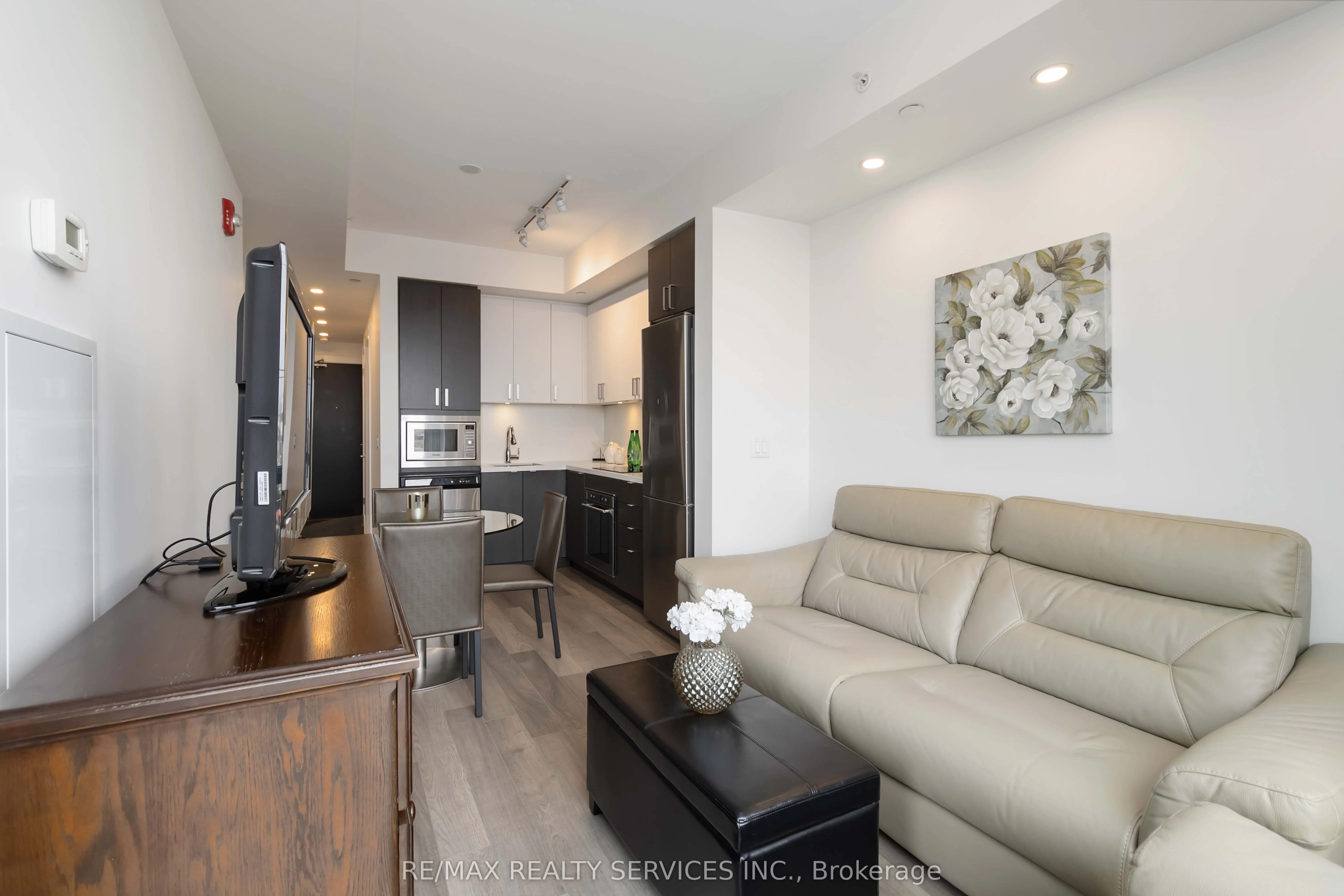 5230 Dundas Street, #A531
