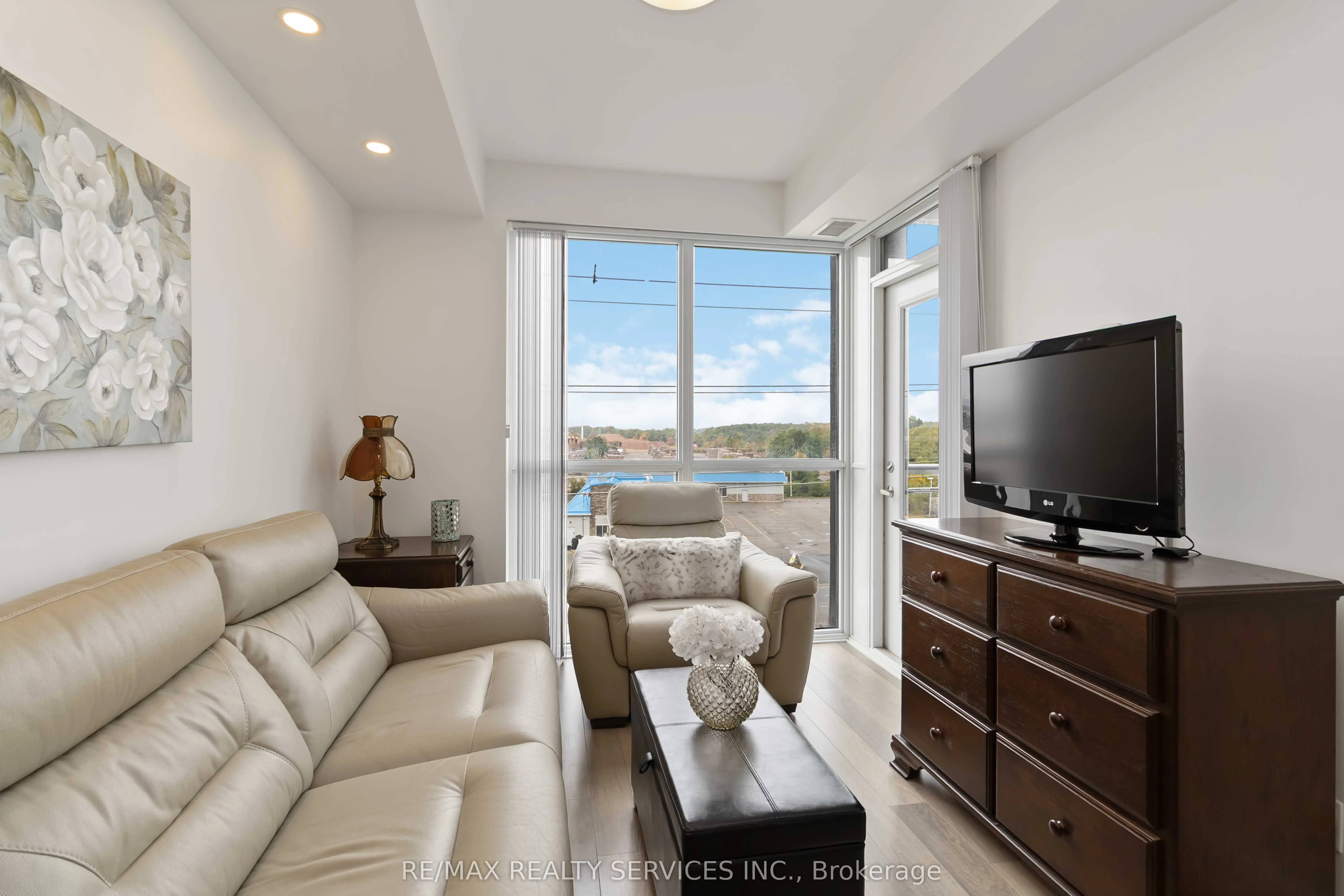 5230 Dundas Street, #A531