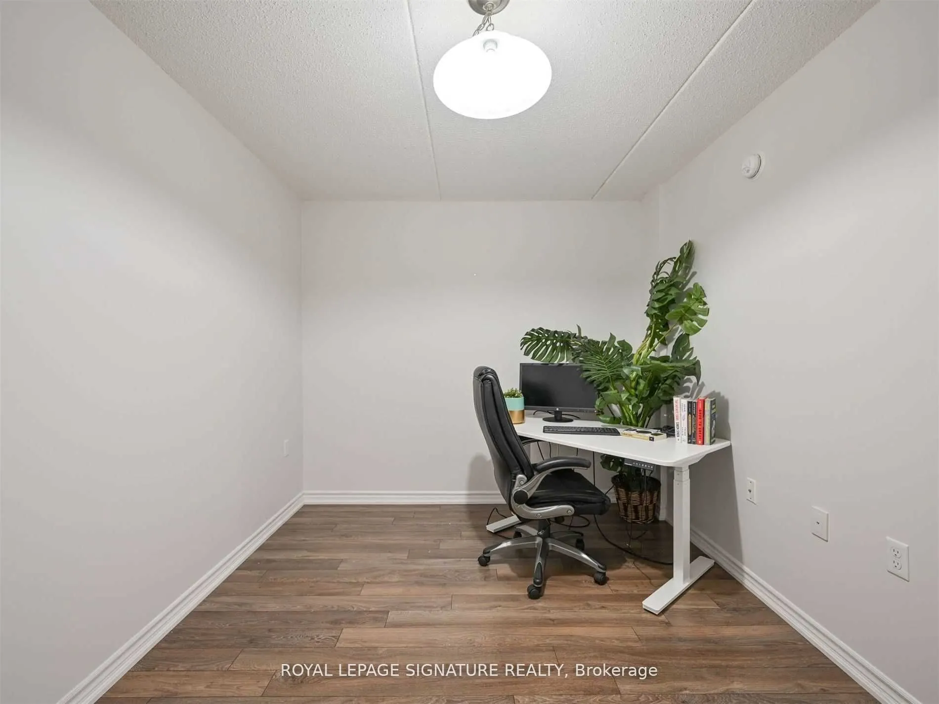 1450 Main Street E, #309